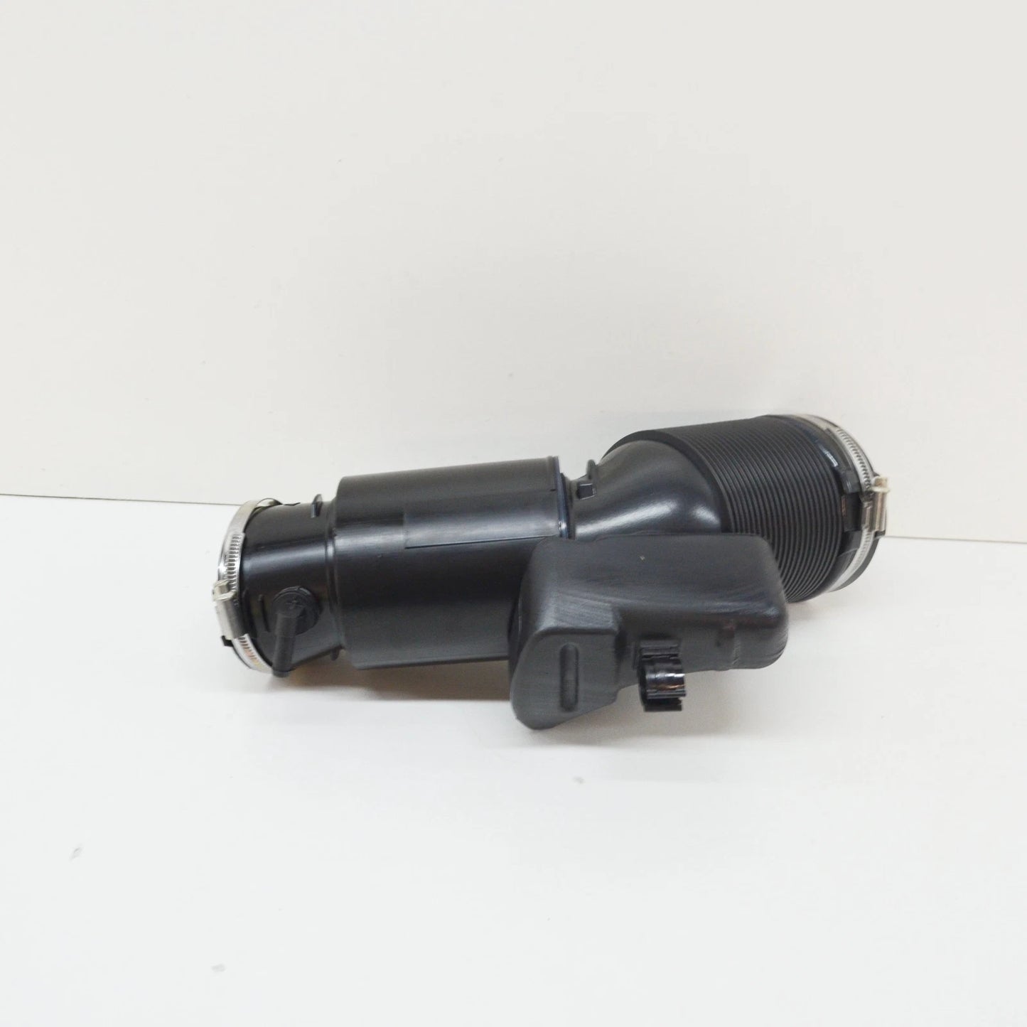 NEW AUDI A6 AVANT C6 INTAKE THROTTLE BODY HOSE 06E129629P ORIGINAL