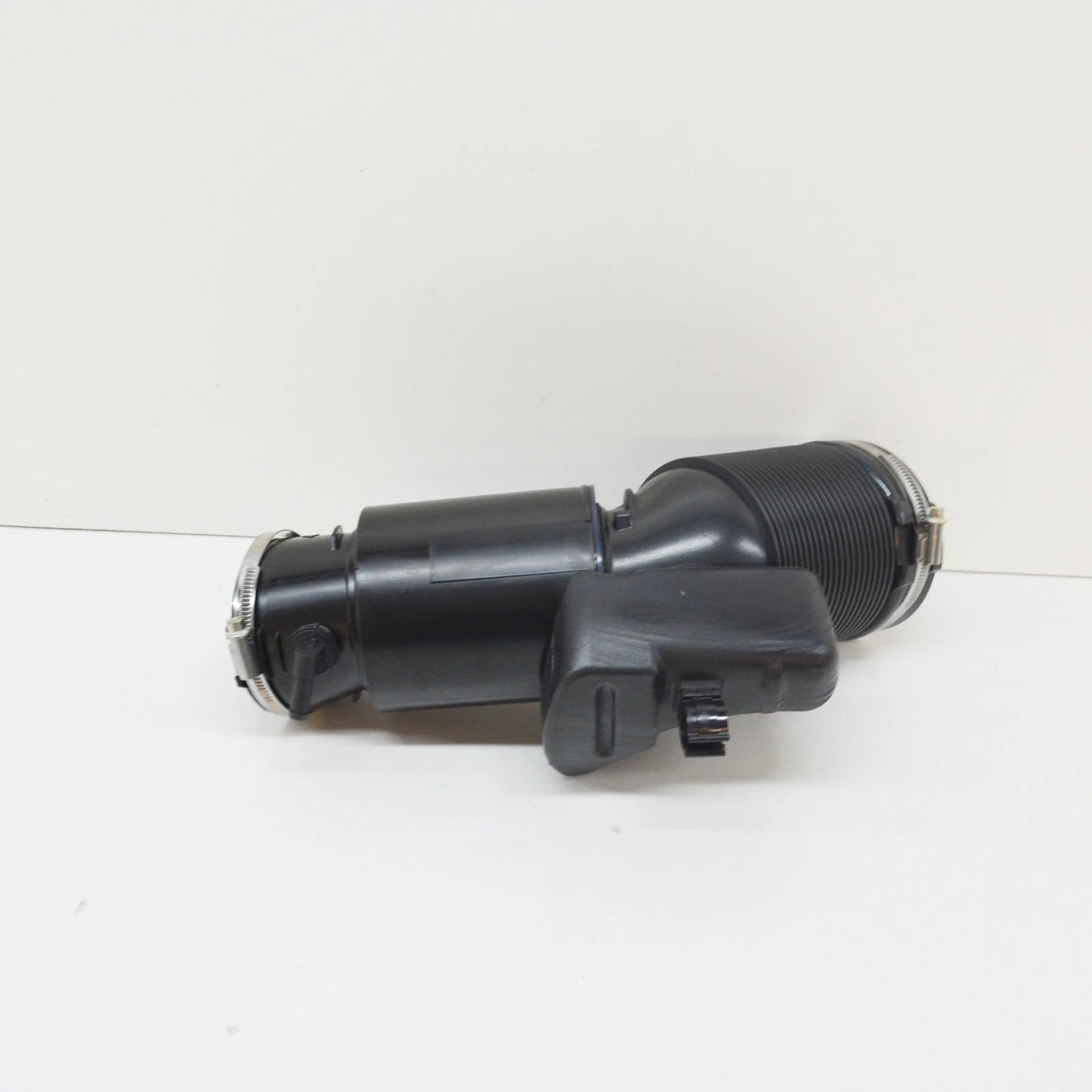 NEW AUDI A6 AVANT C6 INTAKE THROTTLE BODY HOSE 06E129629P ORIGINAL