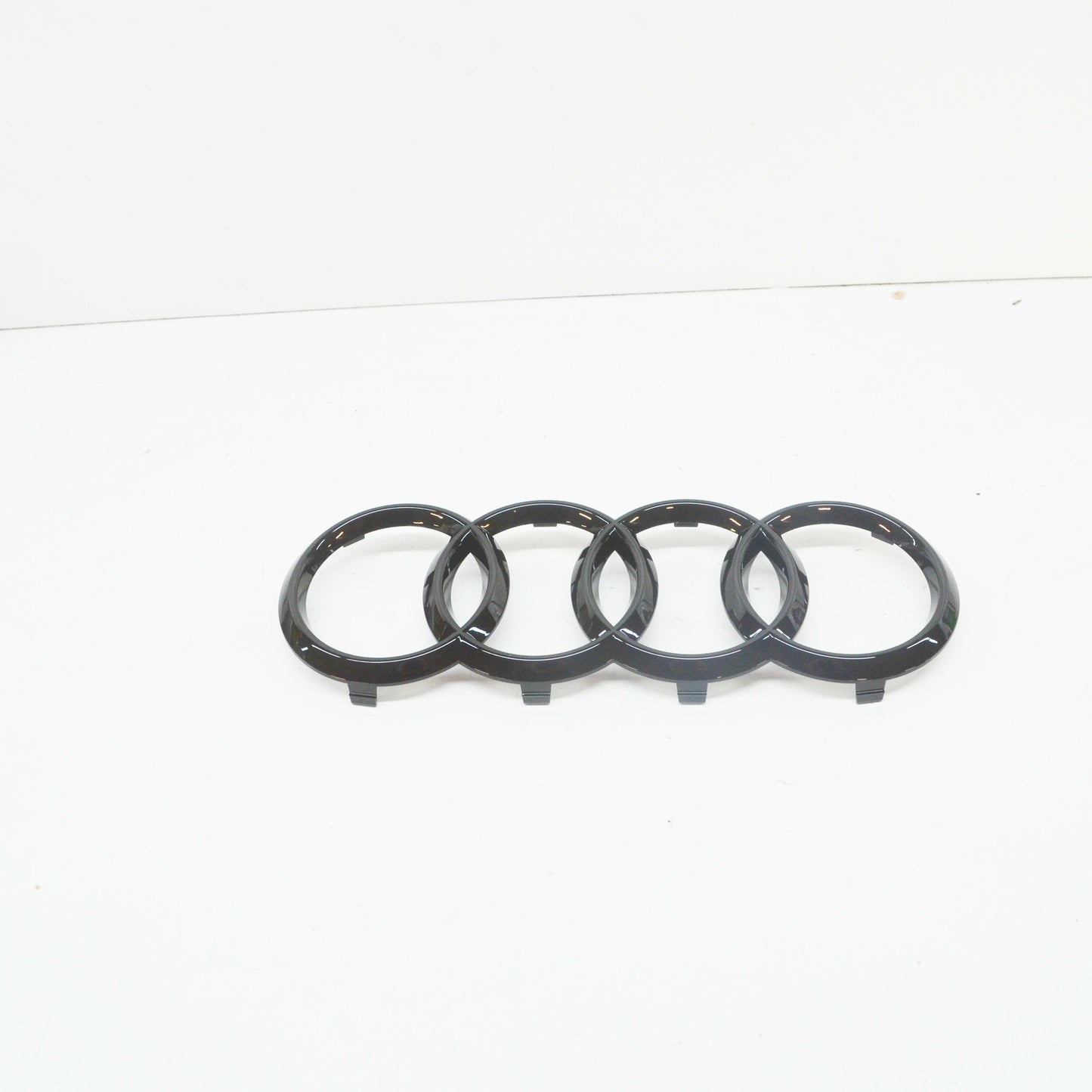 NEW AUDI RS7 SPORTBACK 4K8 FRONT GRILLE BADGE 4K8853605T94 ORIGINAL