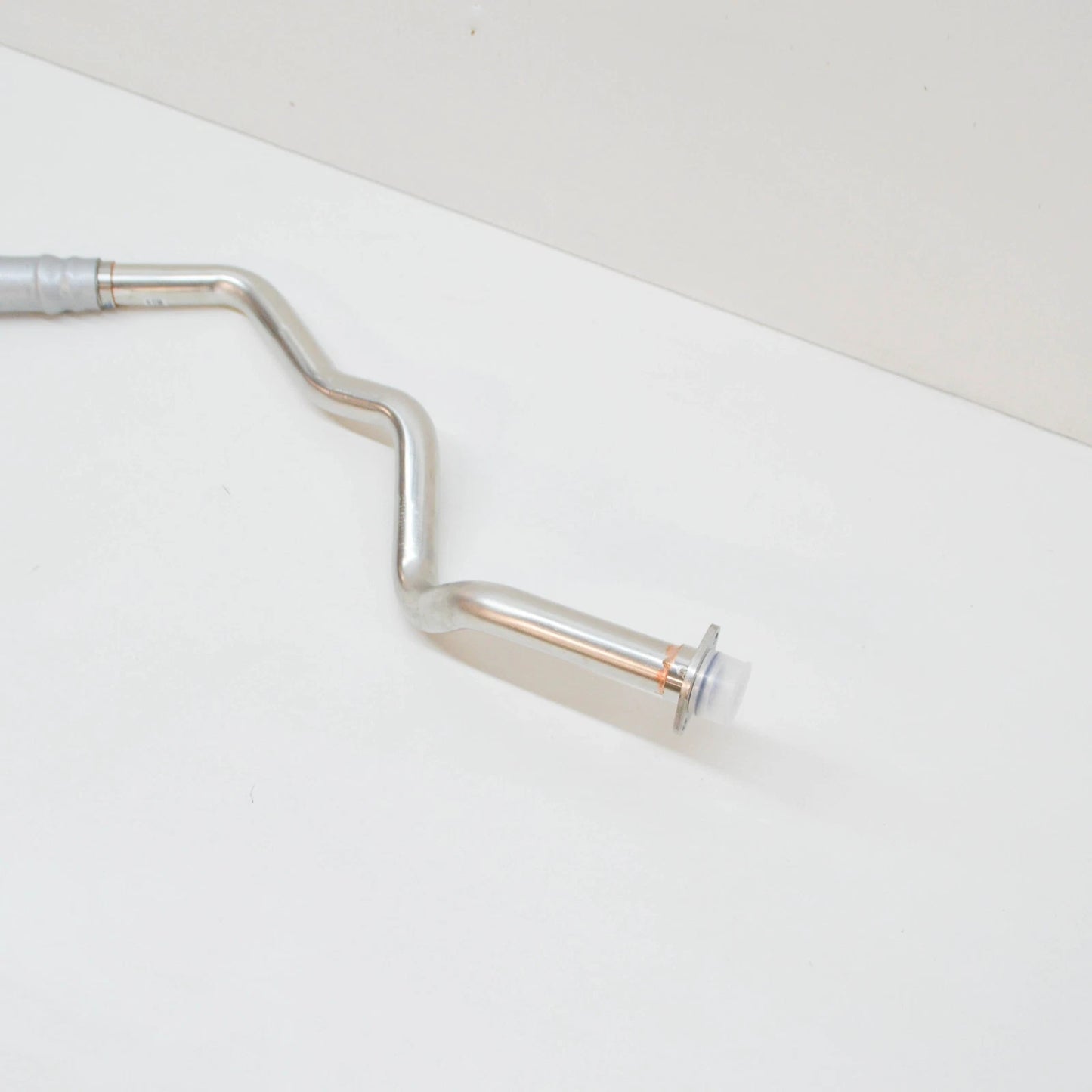 NEW AUDI R8 OIL HOSE 420115687Q ORIGINAL