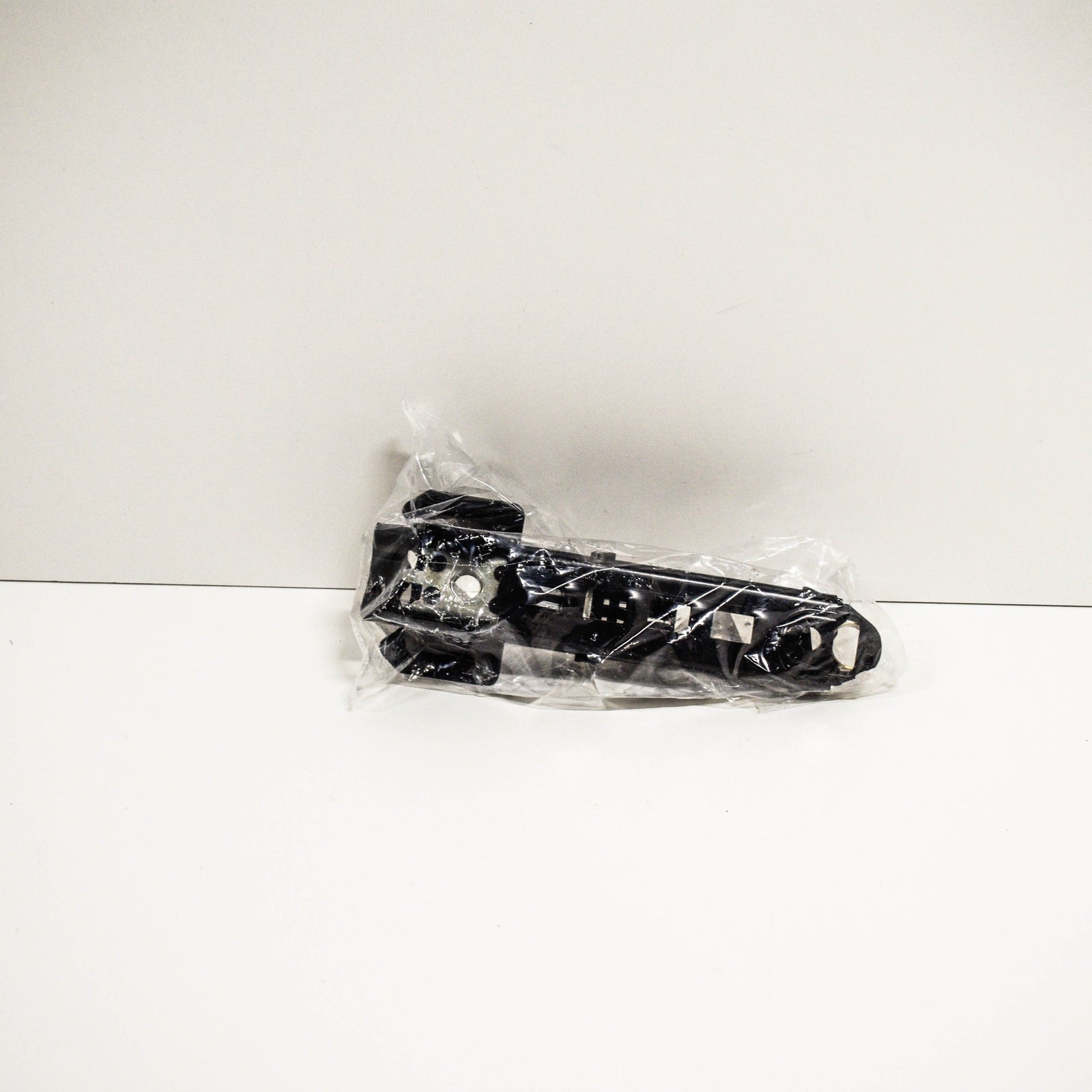 NEW AUDI A6 4G C7 FRONT SEATBELT HEIGHT ADJUSTER 8T8857833 ORIGINAL