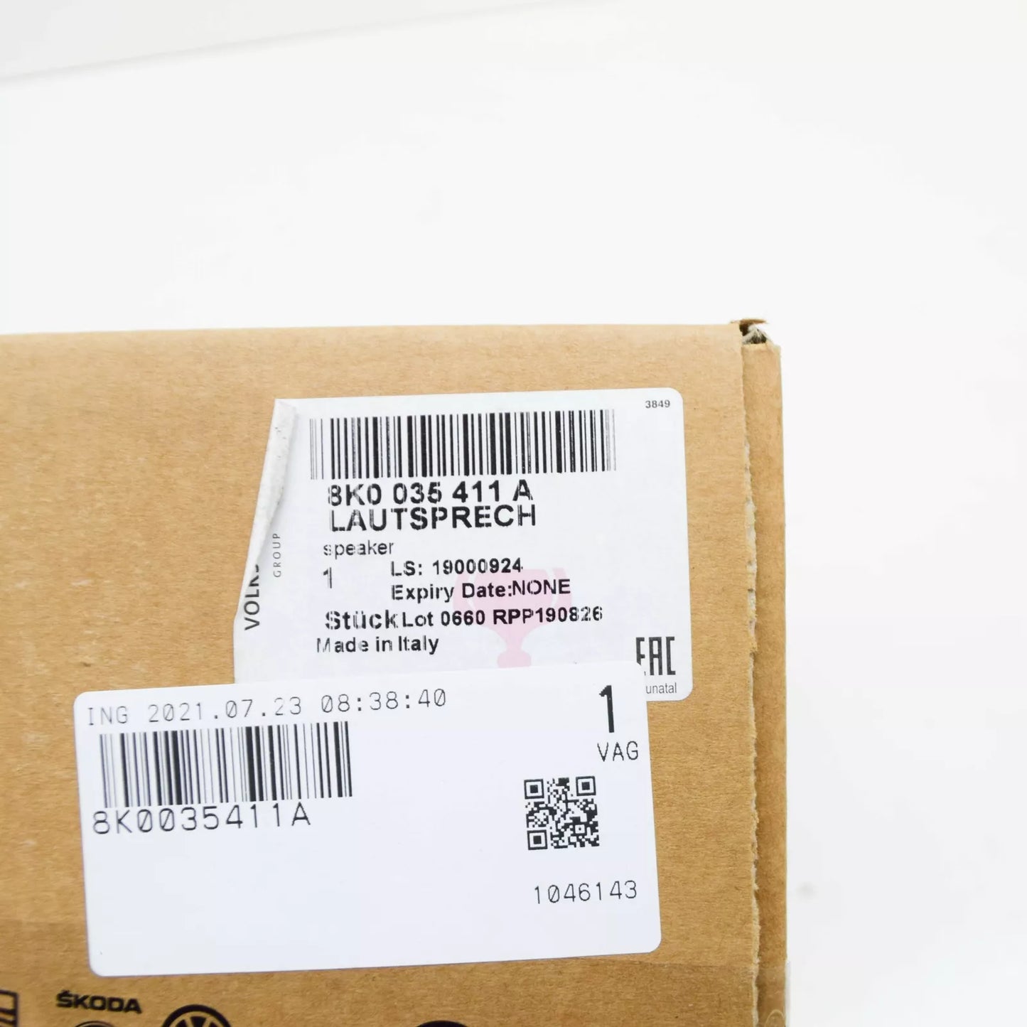 NEW AUDI A4 B8 REAR DOOR MID-RANGE BASS SPEAKER 8K0035411A ORIGINAL