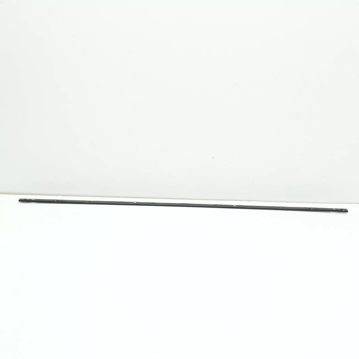 NEW VOLKSWAGEN TIGUAN AD MK2 LEFT WINDSHIELD RETAINING STRIP 5NA854541 ORIGINAL