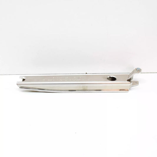 NEW BMW 1 F40 RIGHT LOWER RADIATOR SUPPORT AIR DUCT BRACKET 51747462144 ORIGINAL