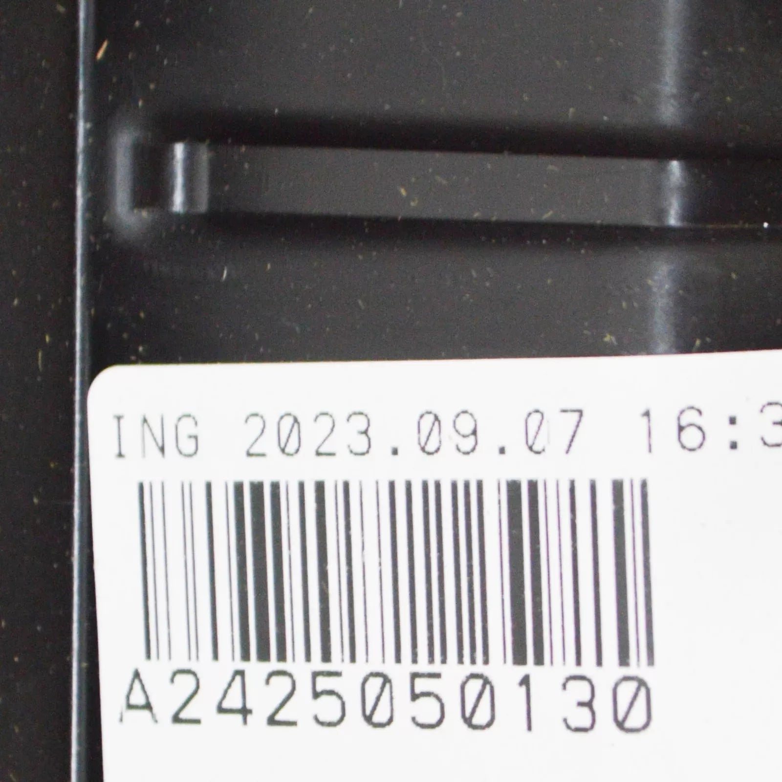 NEW MERCEDES-BENZ GLA X156 BOTTOM AIR DUCT A2425050130 ORIGINAL