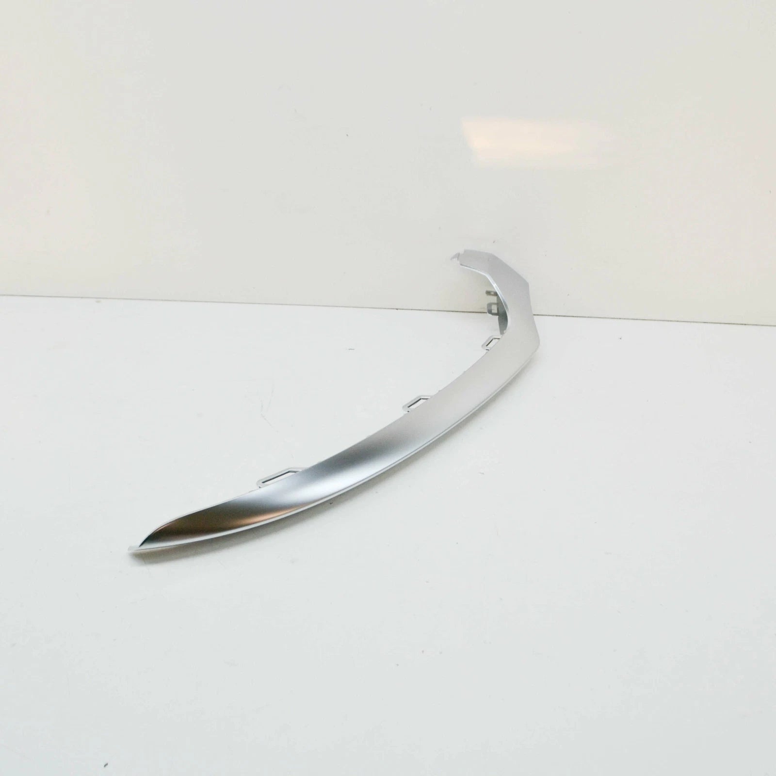 NEW MB C W205 FRONT BUMPER LOWER RIGHT CHROME LIP A2058852000