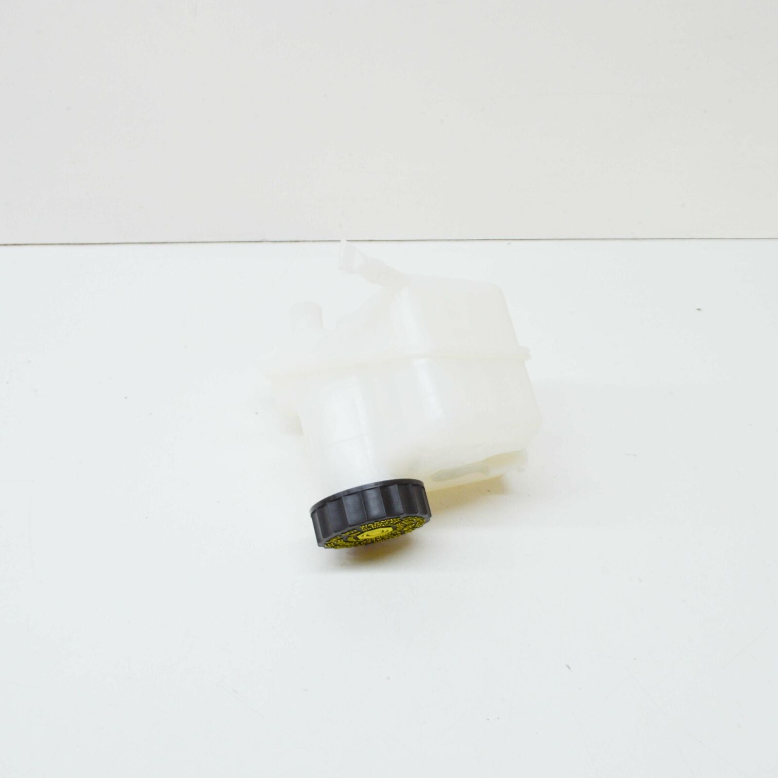 NEW MERCEDES-BENZ C W204 BRAKE BOOSTER RESERVOIR A2044300002 ORIGINAL