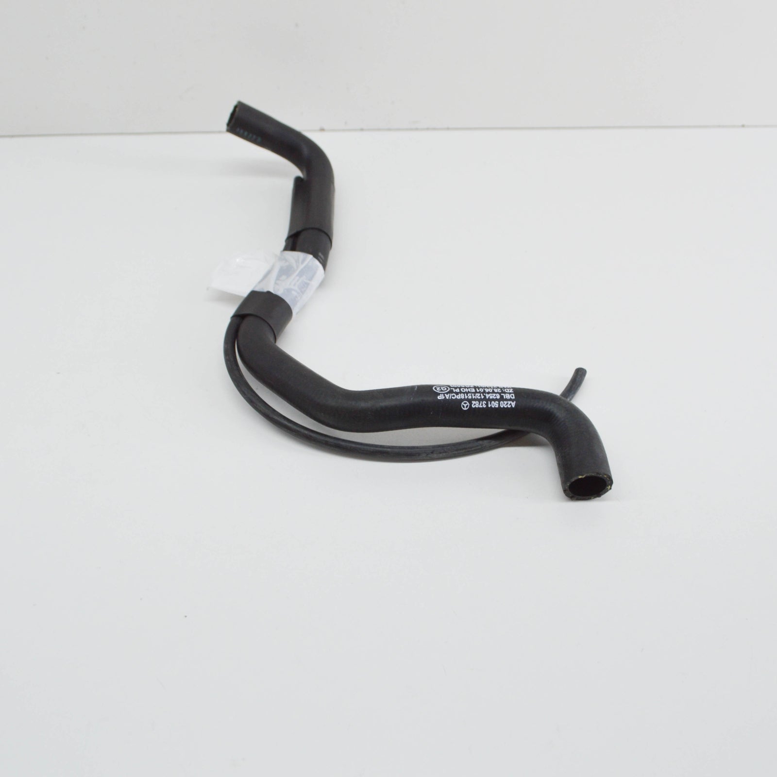 NEW MB S W220 WATER PUMP AND CHARGE-AIR INTERCOOLER HOSE A2205013782 ORIGINAL
