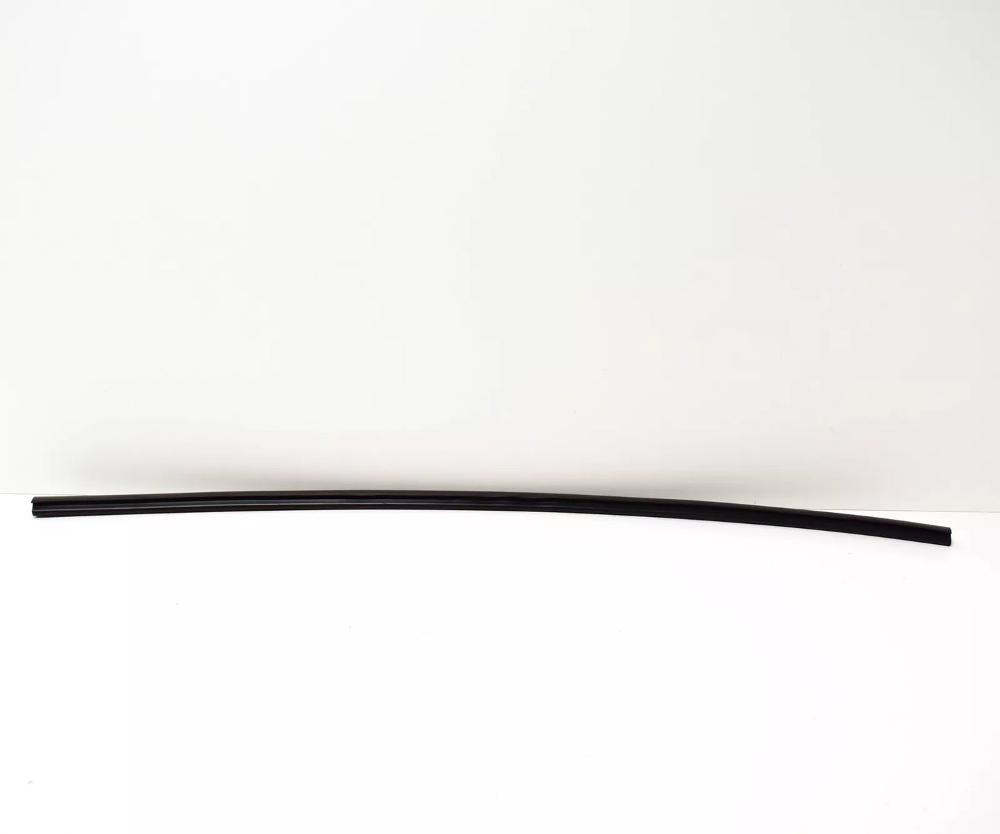 NEW BMW 1502 FRONT DOOR WINDOW GASKET 51471822072 1822072 ORIGINAL