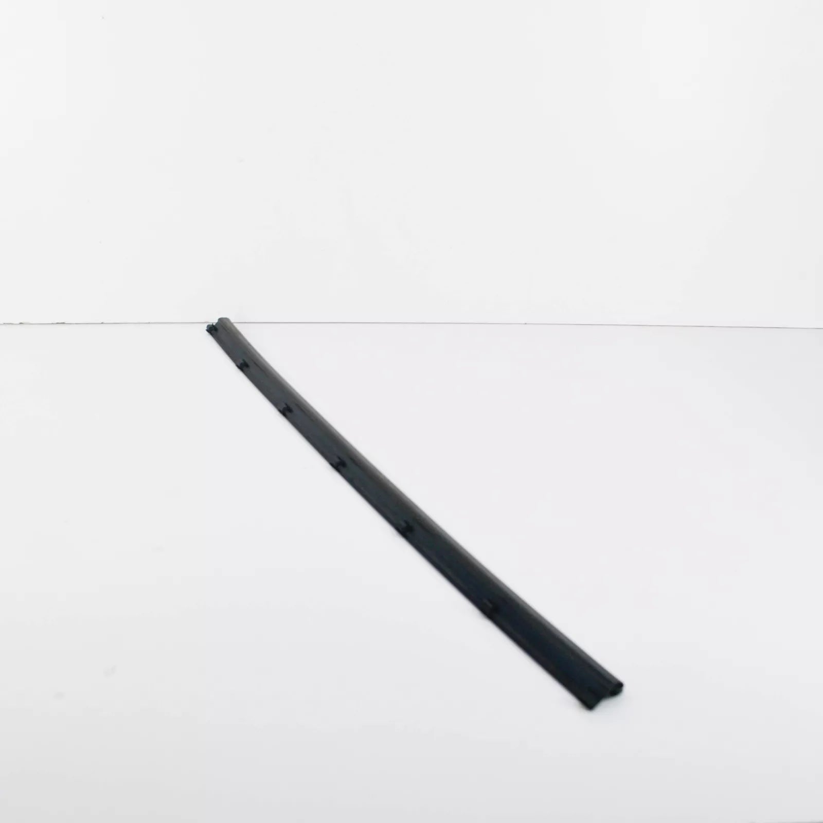 NEW MERCEDES-BENZ VITO W447 FRONT DOOR LOWER SEAL A6397210280 ORIGINAL