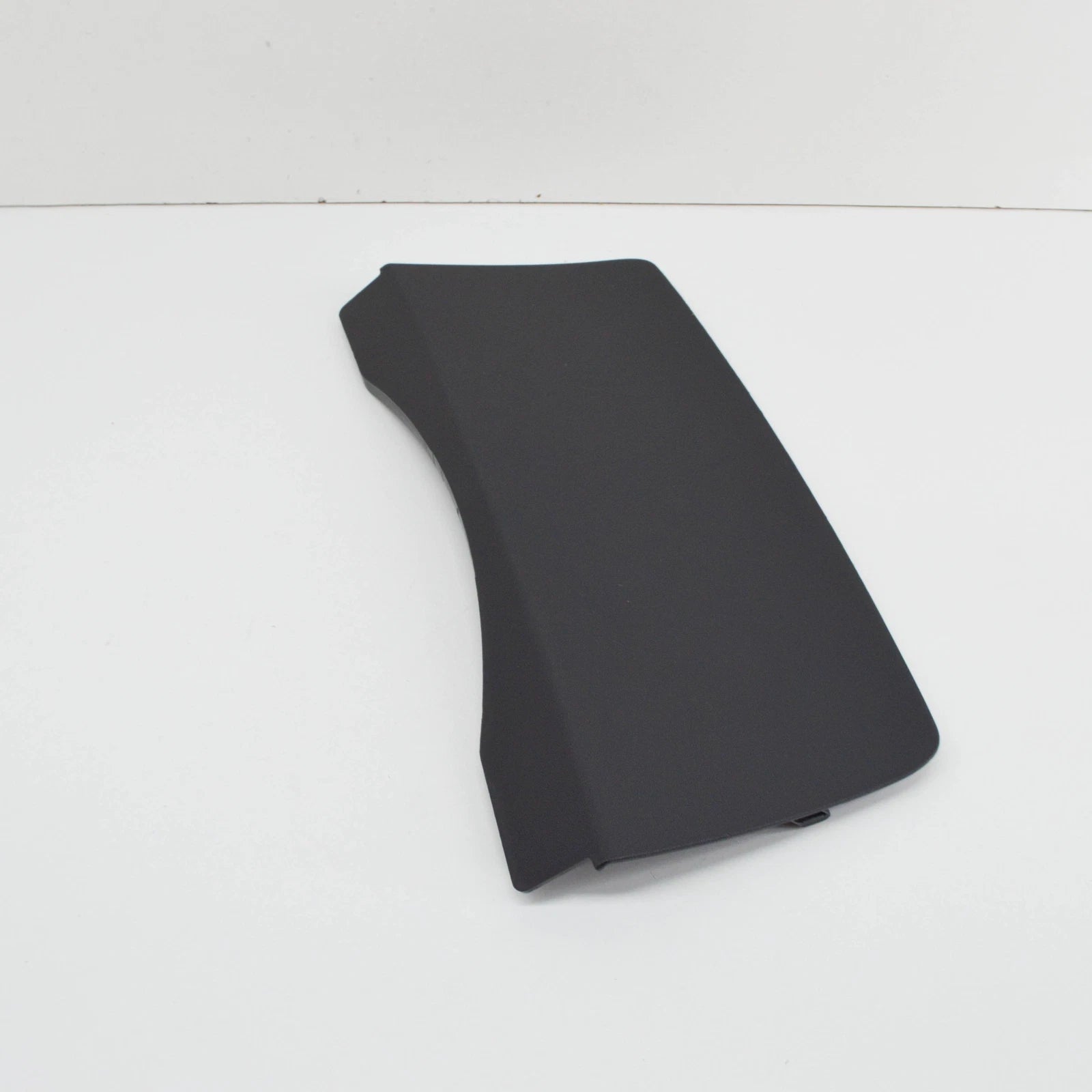 NEW VOLKSWAGEN GOLF MK6 REAR BUMPER TOWING FACILITY COVER 5K6807397G9B9 ORIGINAL