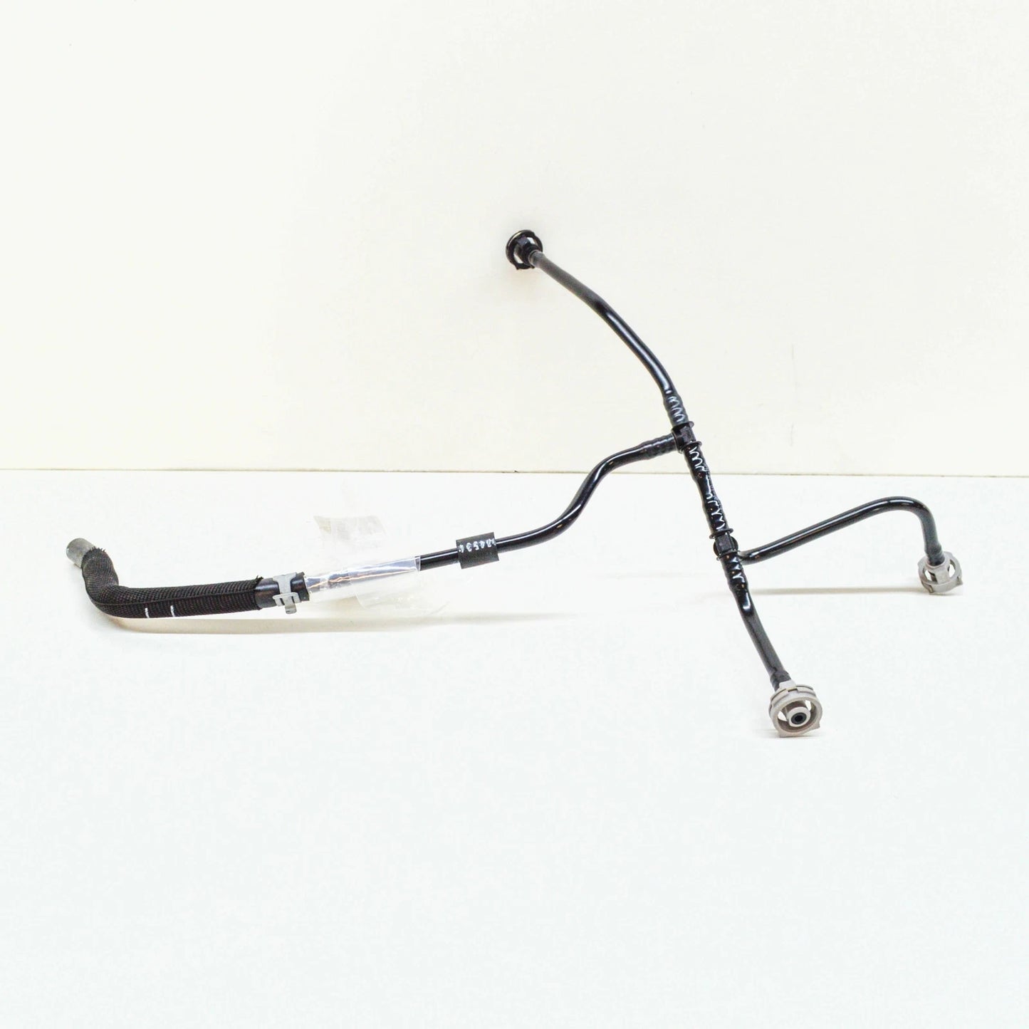 NEW AUDI A5 8T3 COOLANT PIPE HOSE 8K0121081BK