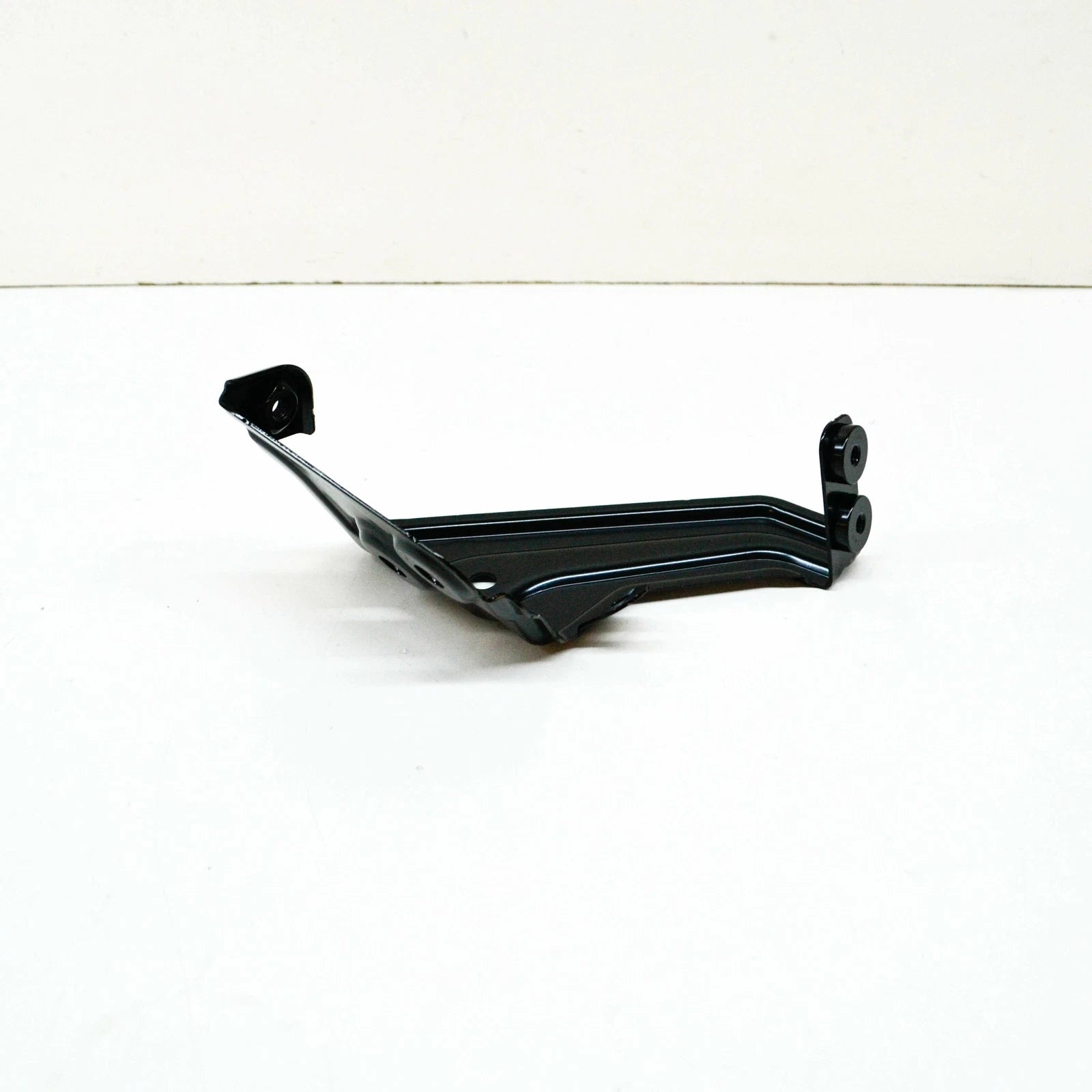 NEW BMW X3 G01 M F97 FRONT LEFT FENDER SIDE HOLDER 41357475797 7475797 ORIGINAL