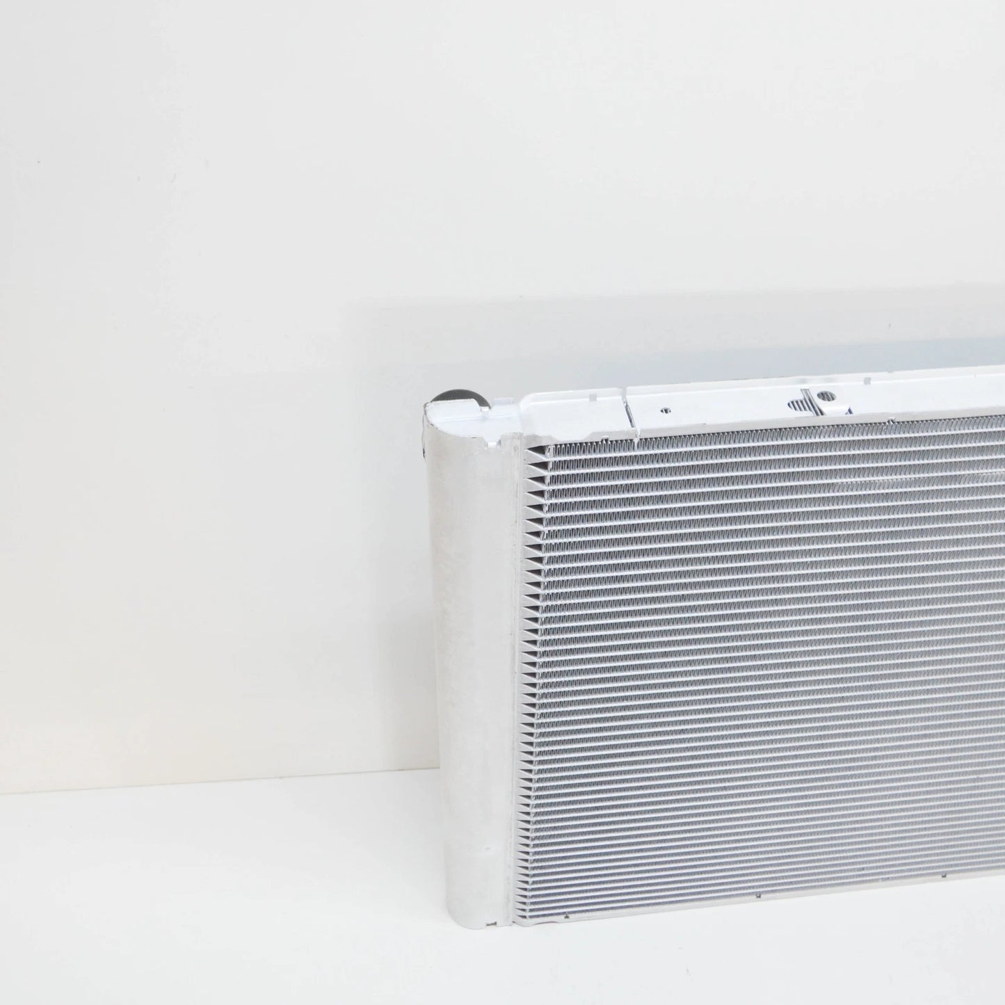 NEW AUDI A8 4E ENGINE COOLING RADIATOR 4E0121251F ORIGINAL