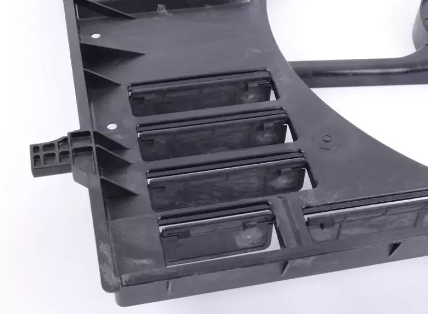 NEW AUDI Q2 ENGINE COOLING FAN SHROUD 5Q0121205AQ