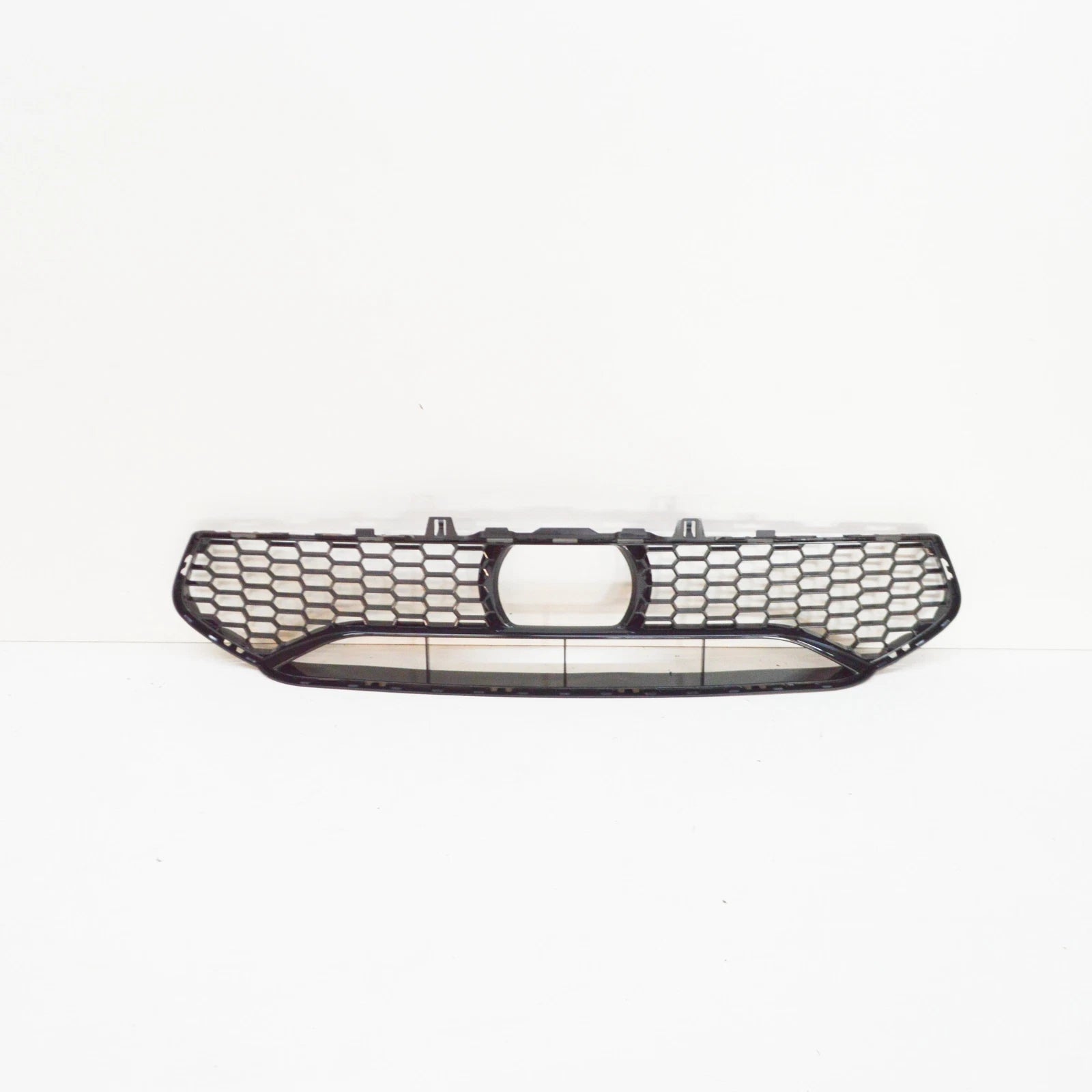 NEW BMW F90 FRONT LOWER GRILLE 51118072980 8072980 ORIGINAL