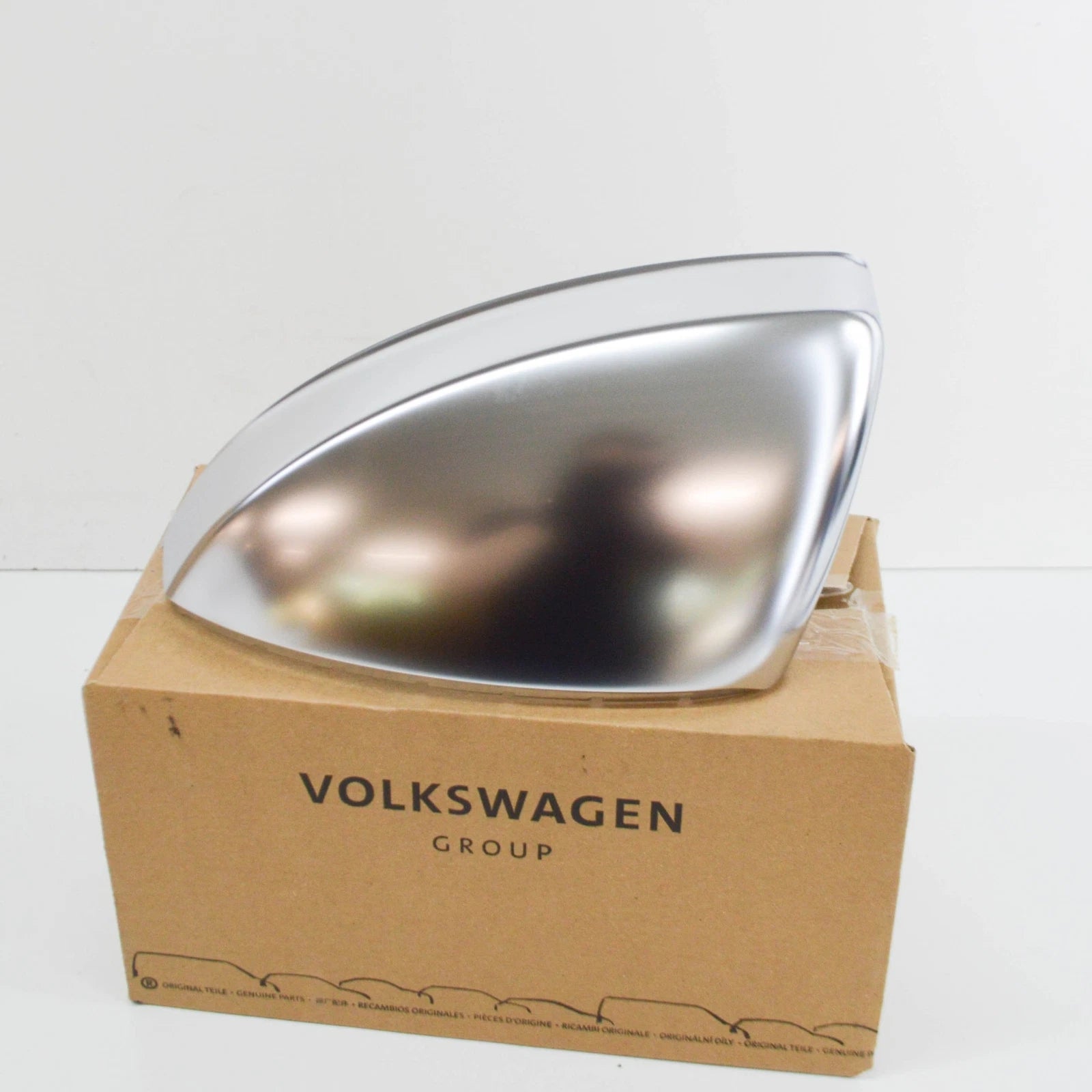 NEW AUDI TT ROADSTER 8J9 FRONT LEFT DOOR MIRROR CAP COVER 8S0857527A3Q7 ORIGINAL