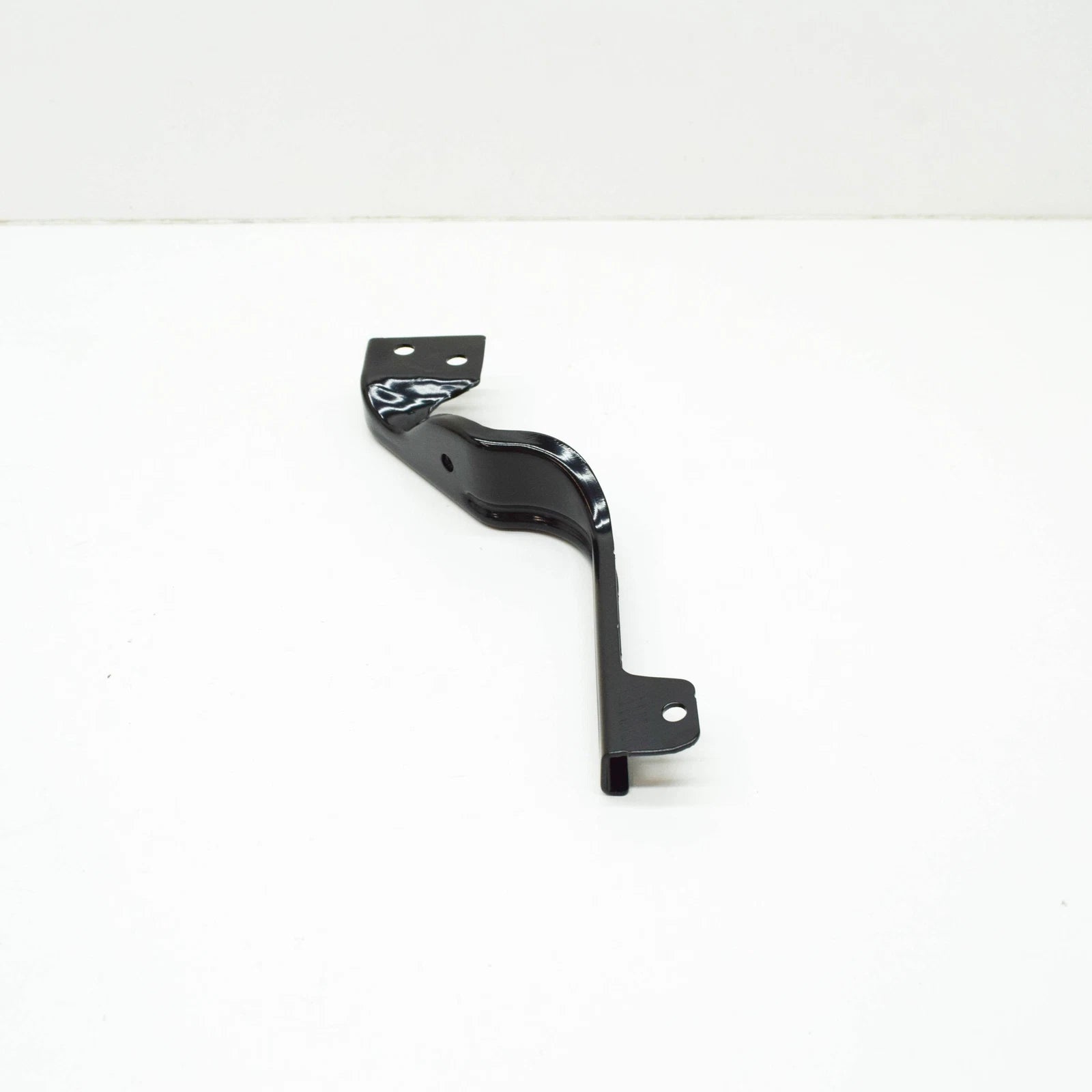 NEW BMW 3 F35 FRONT RADIATOR LOWER BRACKET RIGHT 51647266324 7266324 2015