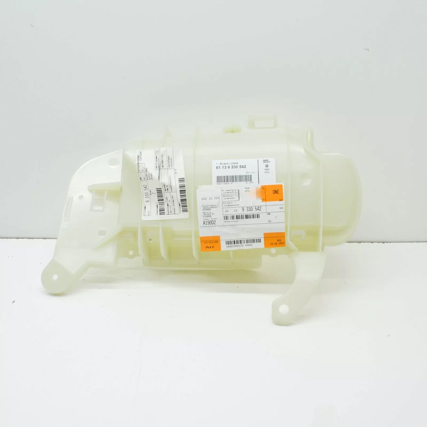 NEW BMW 5 G30 FUSE BOX COVER HOLDER 61139330542 ORIGINAL