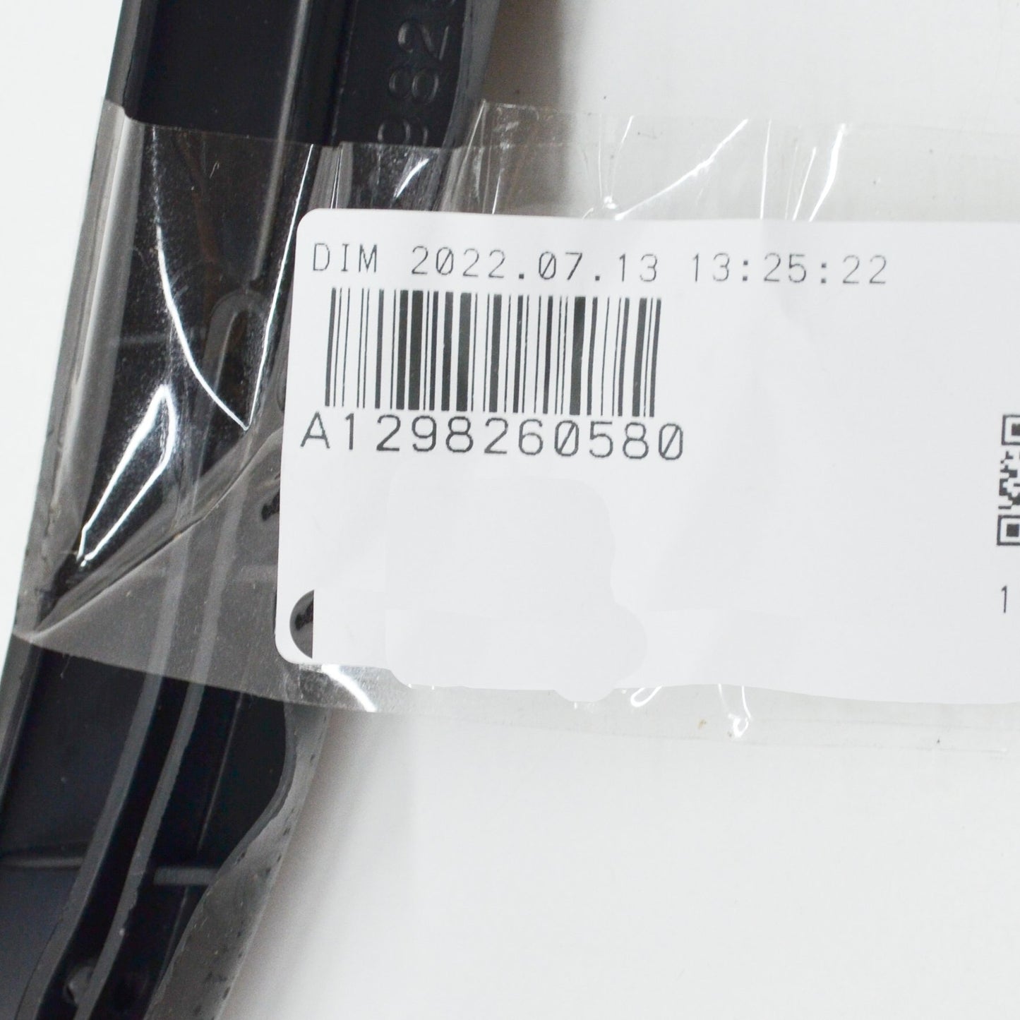 NEW MB SL R129 FRONT LEFT UPPER HEADLIGHT SEAL A1298260580 ORIGINAL