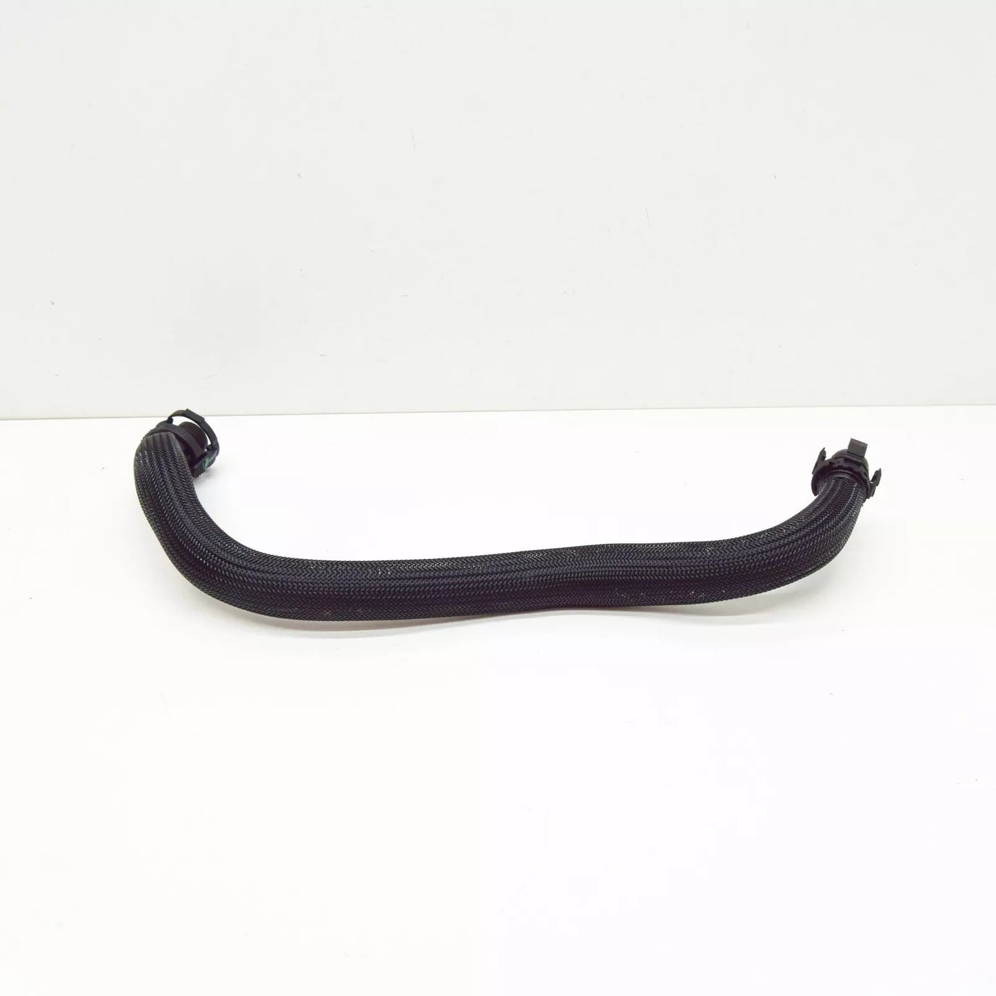 NEW BMW 6 CABRIO F12 CRANKCASE VENT PIPE 11157575640 7575640 ORIGINAL