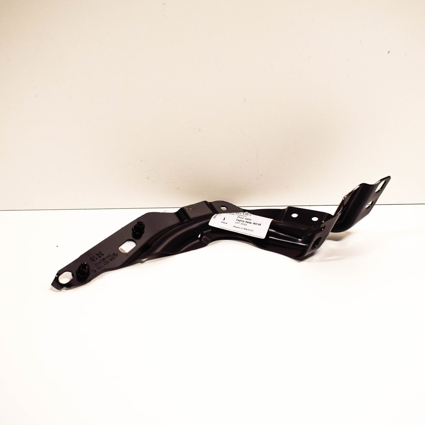 NEW VOLKSWAGEN TIGUAN MK2 FRONT RIGHT FENDER WING BRACKET 5NA821136C ORIGINAL