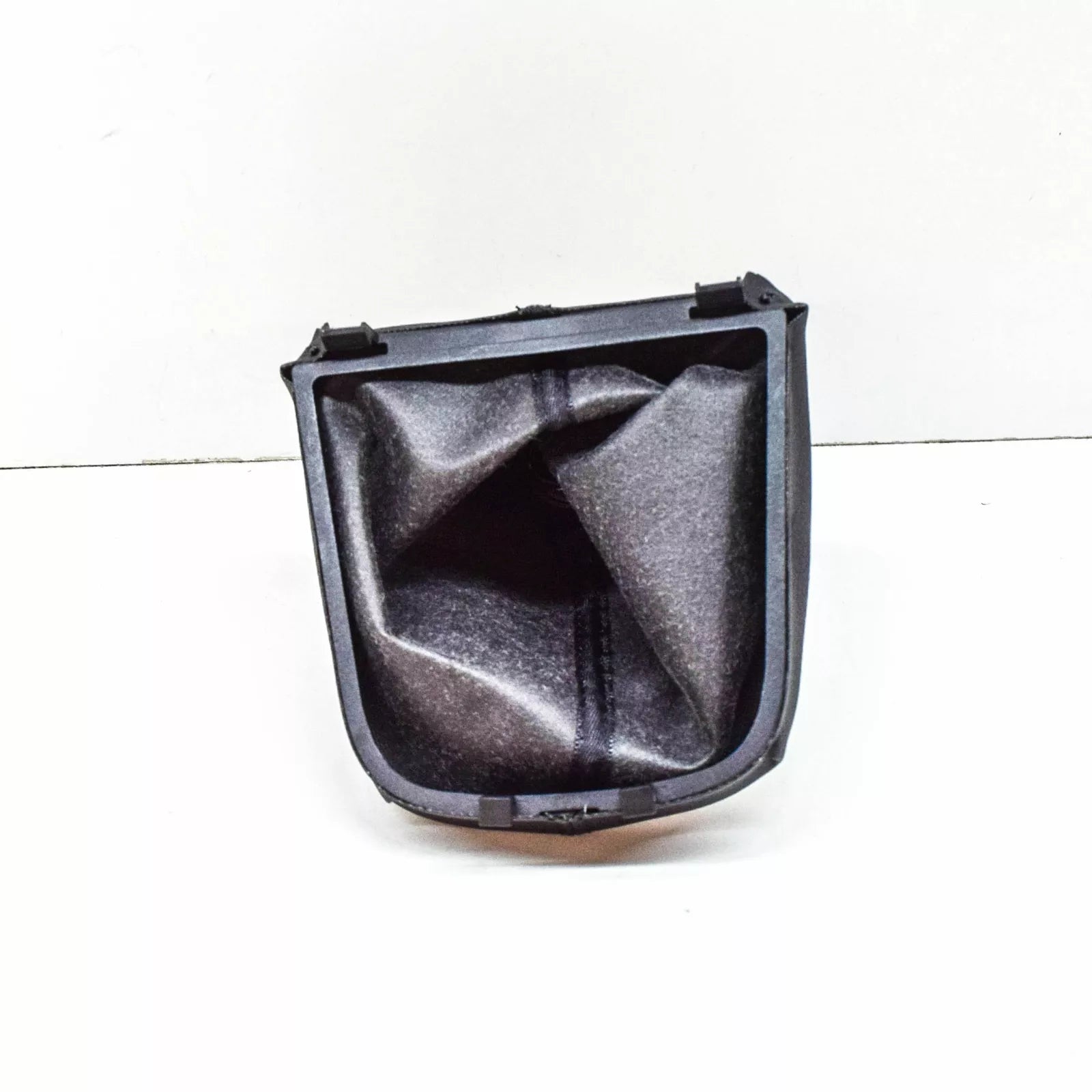 NEW VOLKSWAGEN UP GEAR SHIFT KNOB WITH BOOT 1S0711113JIRG