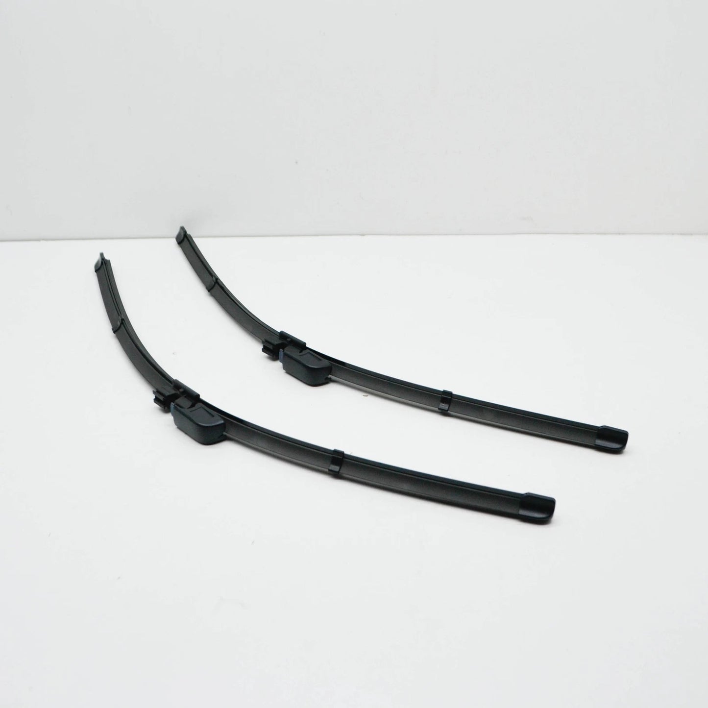 NEW AUDI A8 4E FRONT WINDSCREEN WIPER BLADES SET AERO LHD 4E0998002