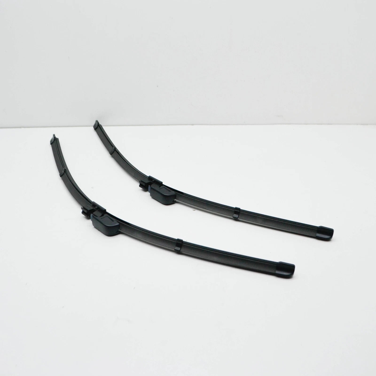 NEW AUDI A8 4E FRONT WINDSCREEN WIPER BLADES SET AERO LHD 4E0998002