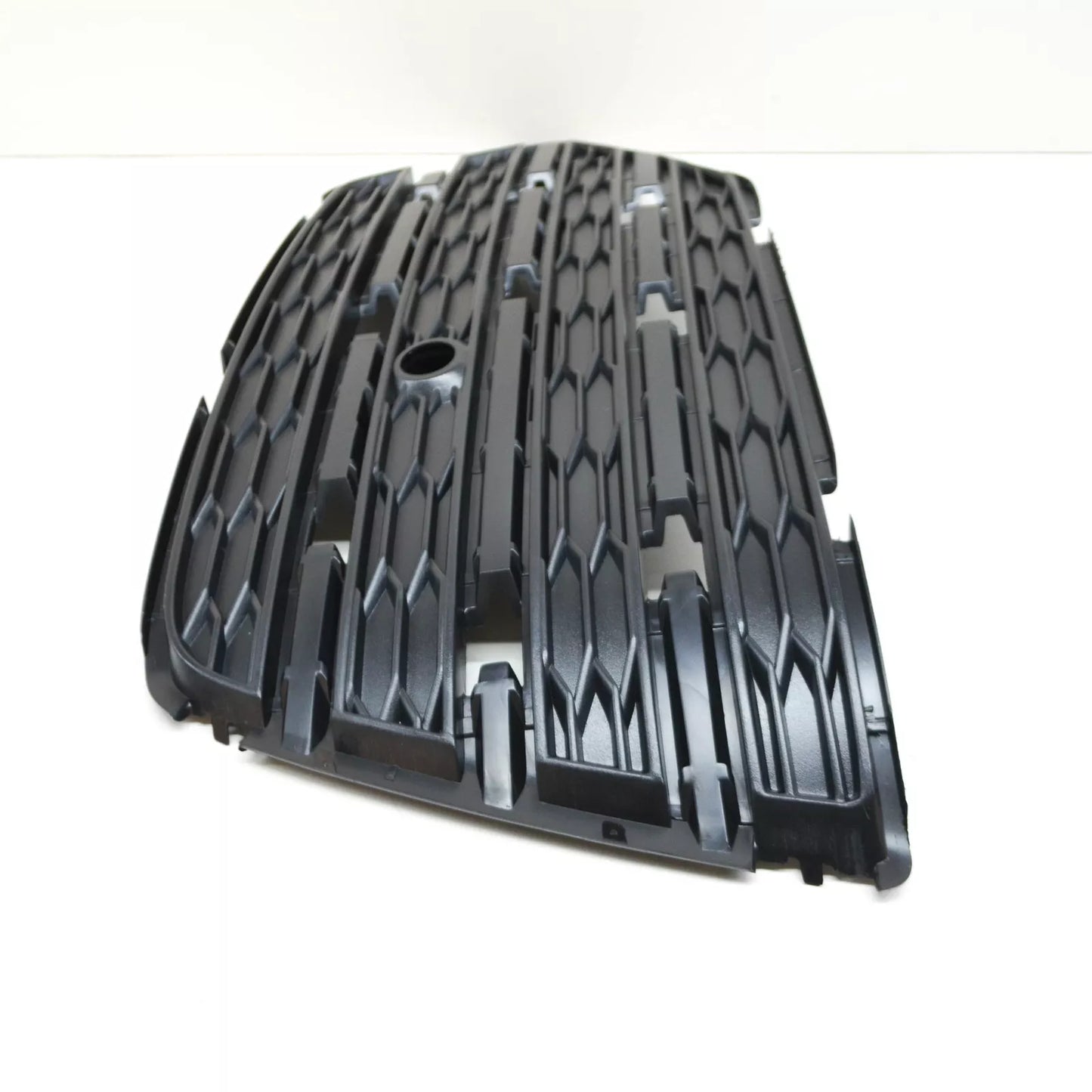 NEW AUDI Q3 8U FRONT RIGHT BUMPER GRILLE 8U0807152C4U8 ORIGINAL