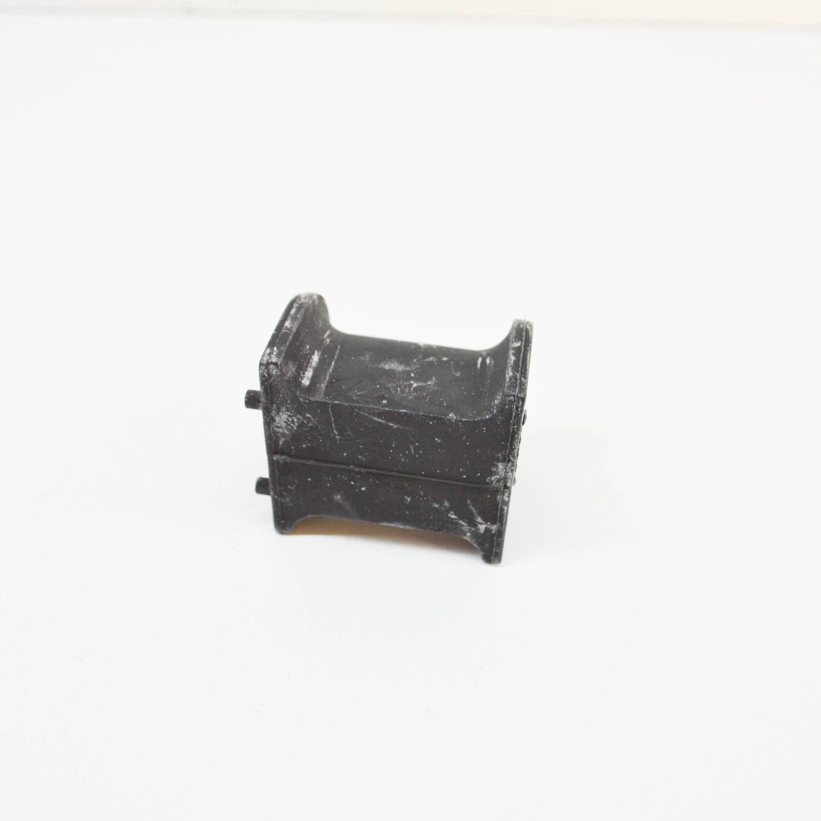 NEW VW V T5 FLATBED 7JD, 7JE, FRONT STABILIZER BUSHING SET 7H5411313B ORIGINAL