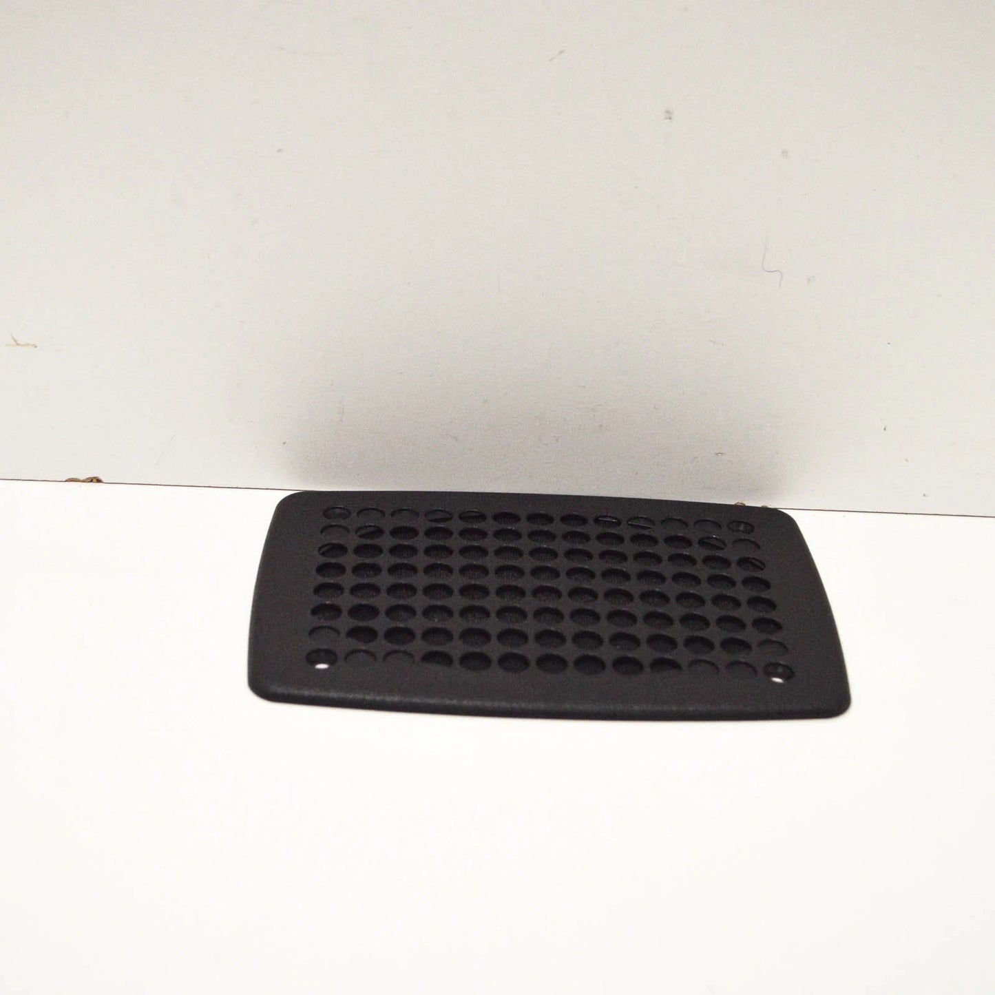 NEW BMW 6 E24 STEREO SYSTEM LOUDSPEAKER COVER 65121367715 1367715 ORIGINAL