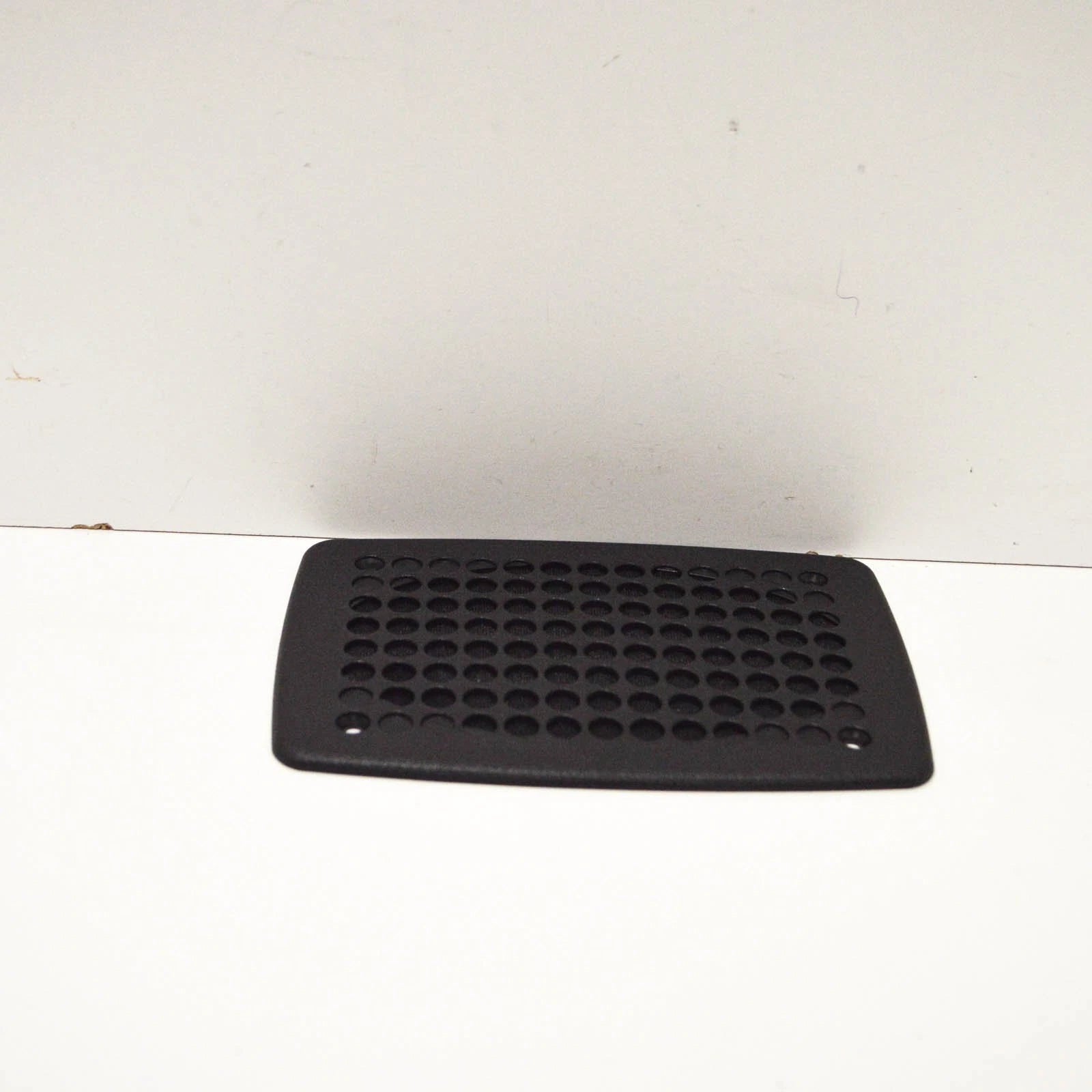 NEW BMW 6 E24 STEREO SYSTEM LOUDSPEAKER COVER 65121367715 1367715 ORIGINAL