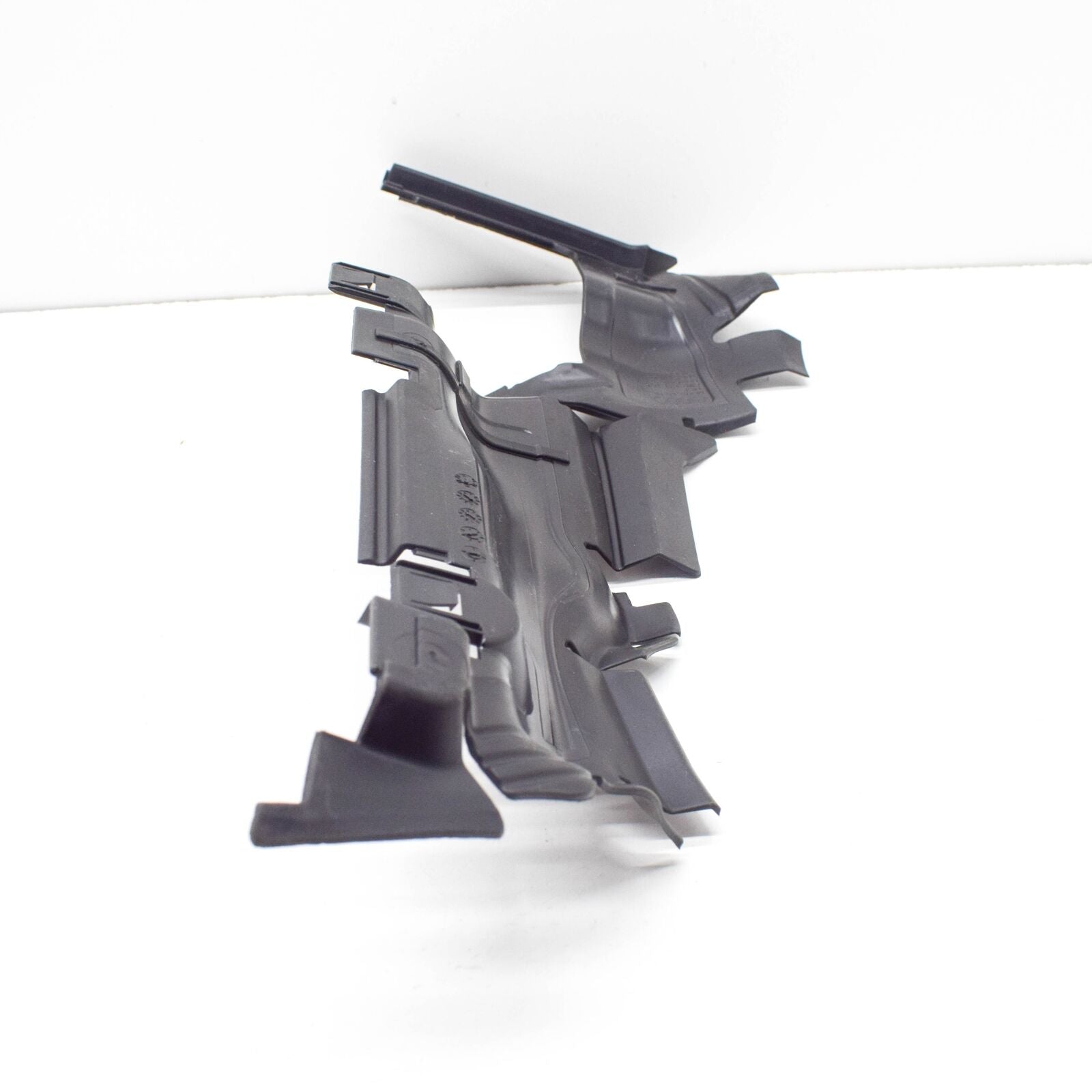 NEW AUDI A5 CABRIO 8W6 LEFT RADIATOR AIR GUIDE 8W6121283AG ORIGINAL