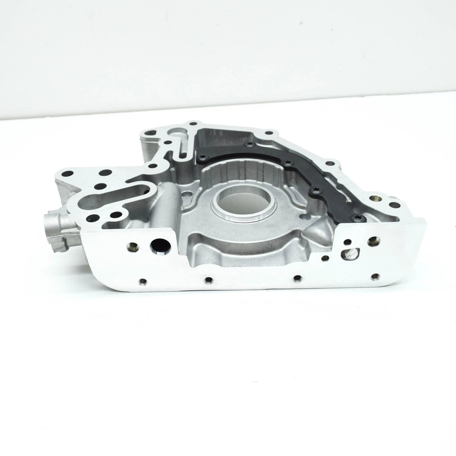 NEW VOLKSWAGEN POLO AW FRONT SEALING FLANGE 05C103151 ORIGINAL