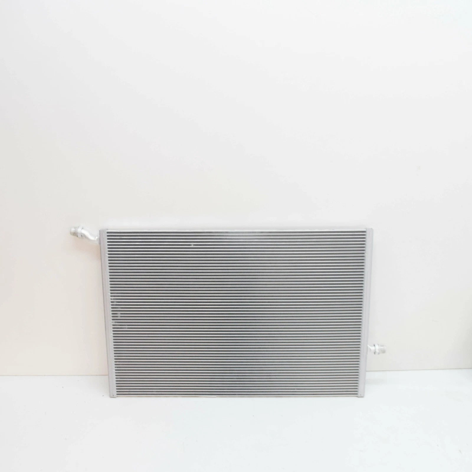 NEW MB C W205 LOW TEMPERATURE WATER COOLER RADIATOR A0995002003 ORIGINAL