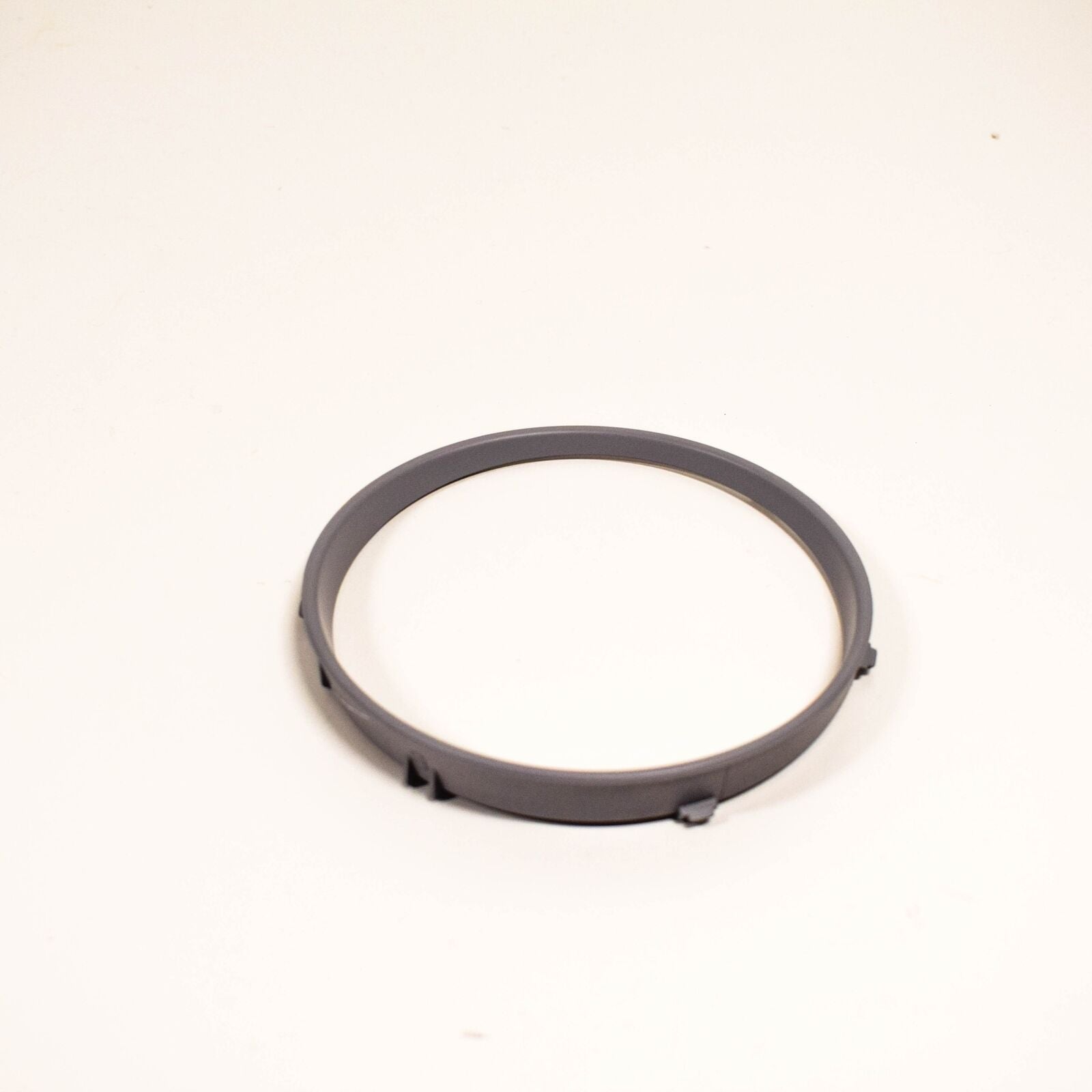 new mini clubman r55 front bumper right fog light ring trim 51117268748 original