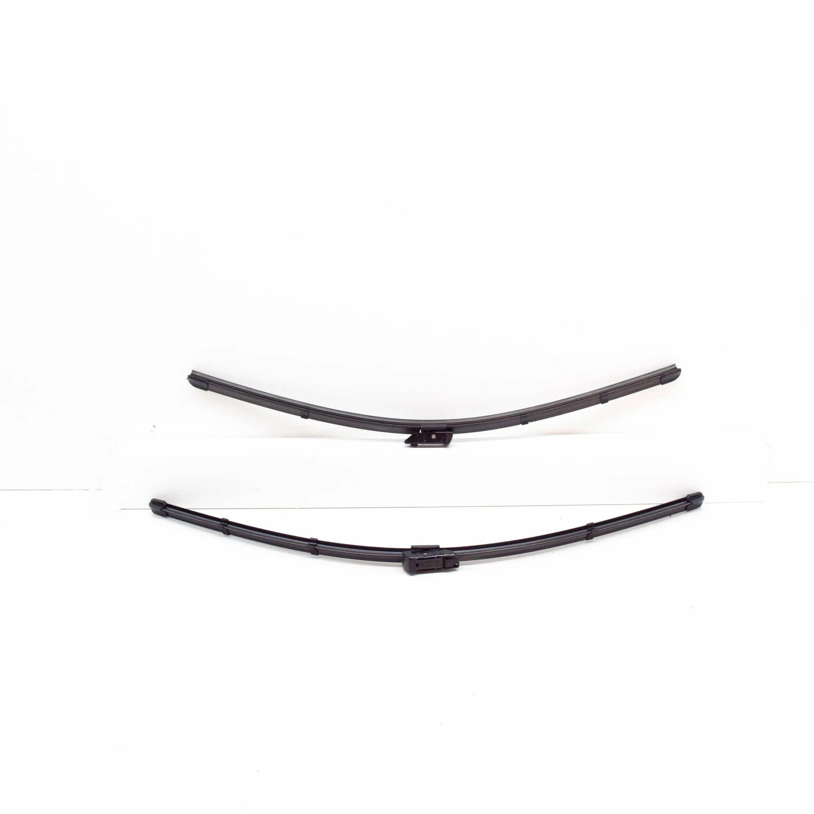 NEW VOLKSWAGEN ATLAS CA1 FRONT WIPER BLADE SET 3CN998002 2019