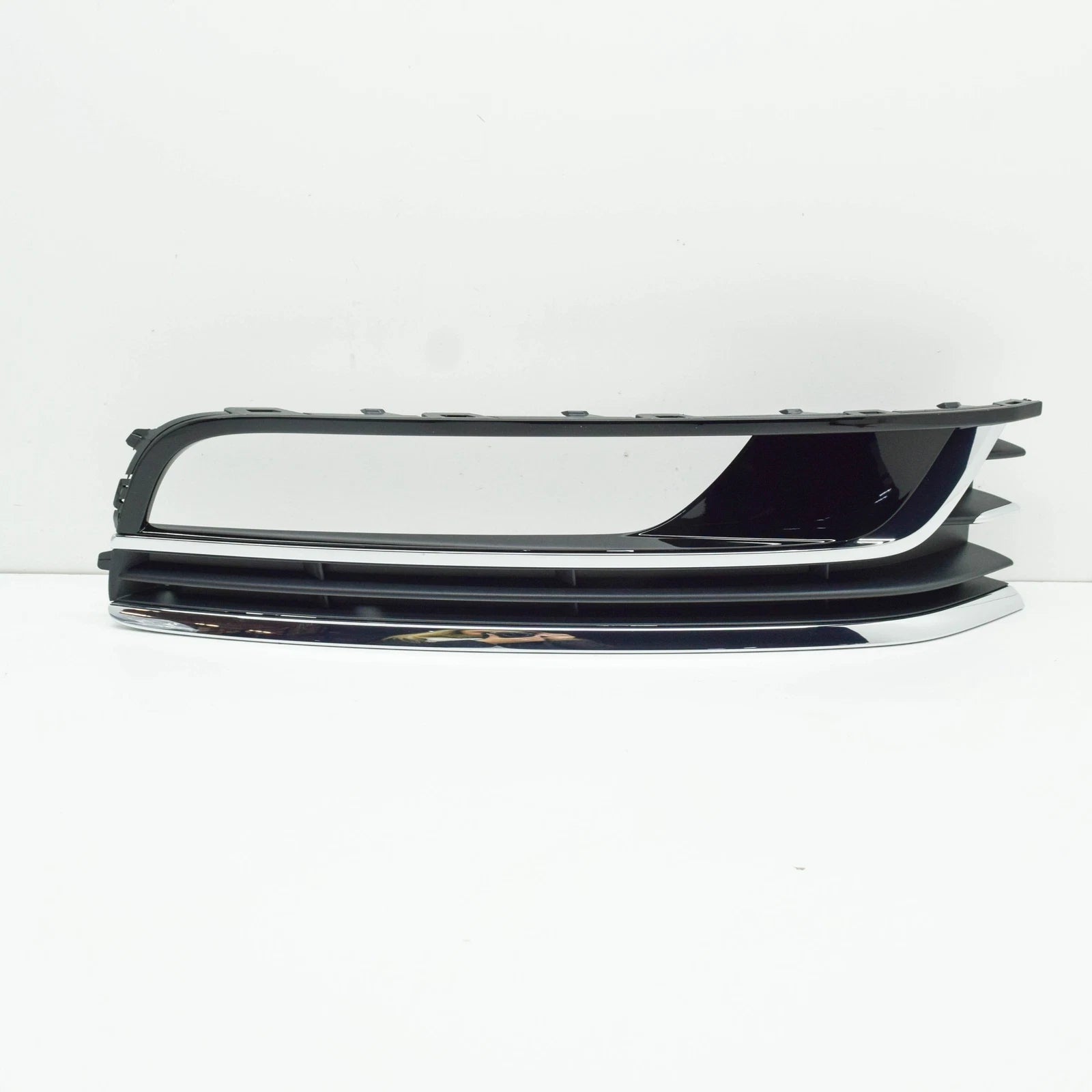 NEW VOLKSWAGEN PASSAT B8 FRONT BUMPER RIGHT GRILLE 3AA854662B9B9 ORIGINAL