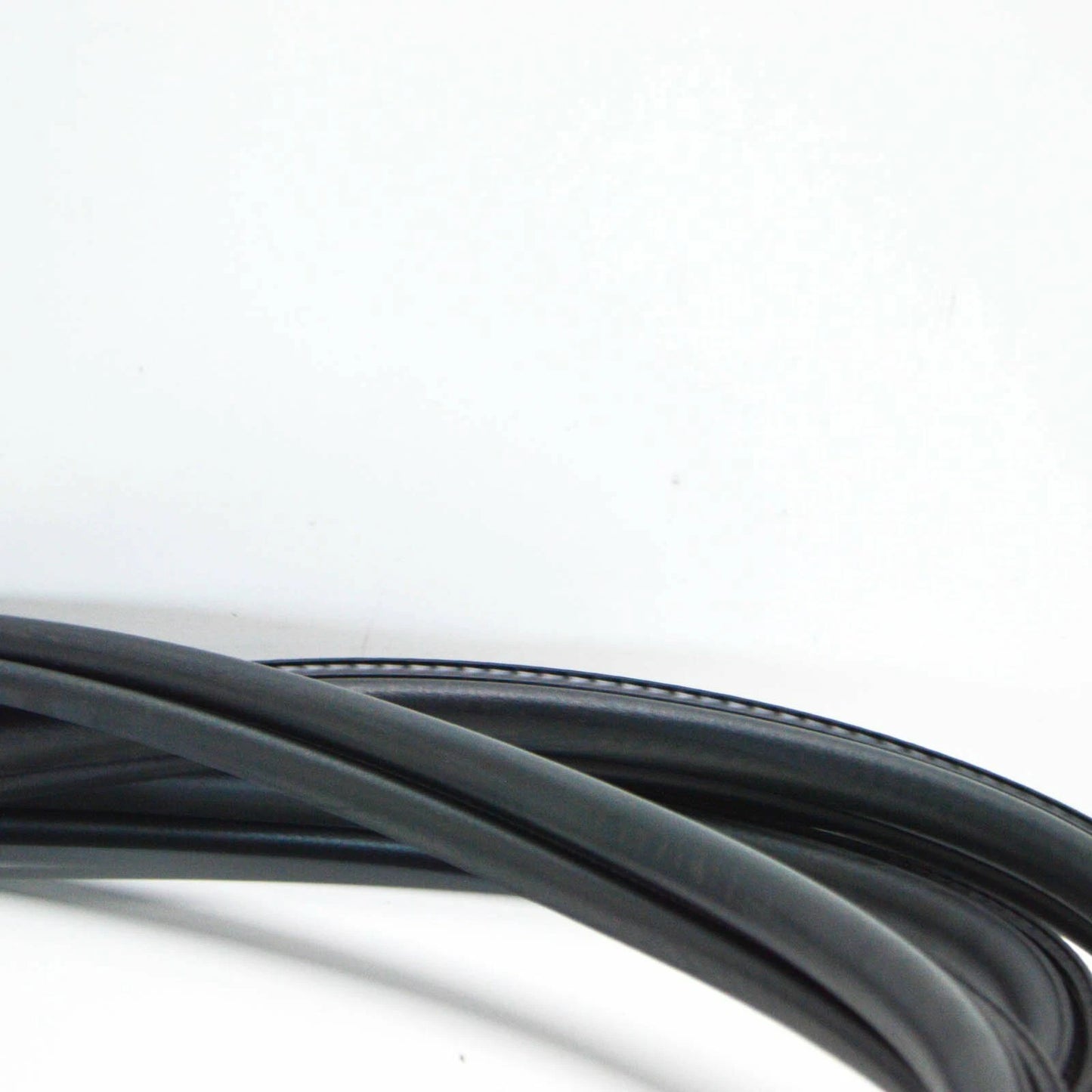 NEW MERCEDES-BENZ TAILGATE REAR DOOR SEAL A6397410580