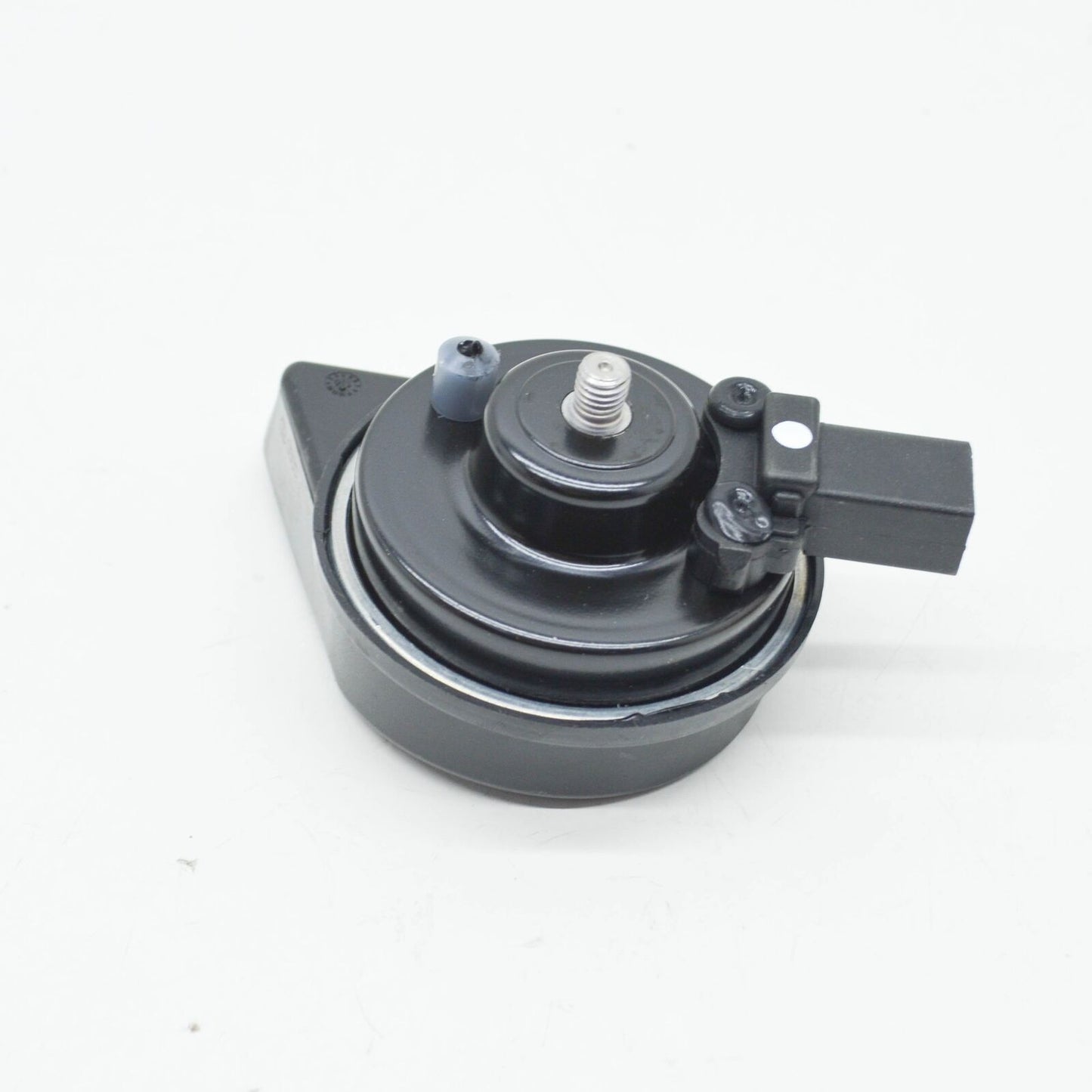 NEW AUDI A4 B8 LEFT SIDE FANFARE 8T0951223 ORIGINAL