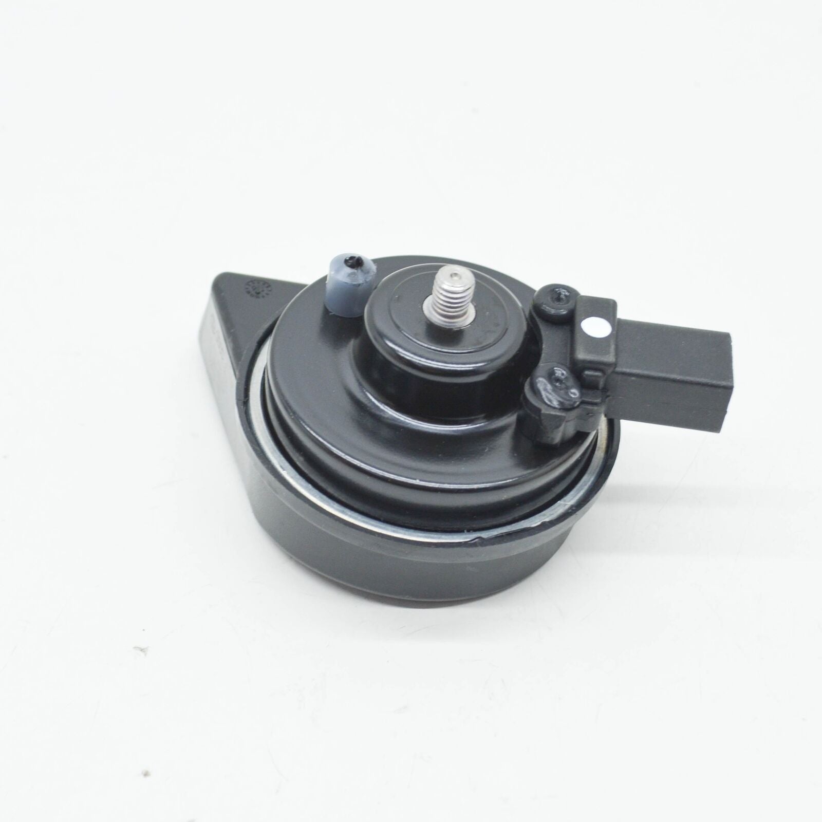 NEW AUDI A4 B8 LEFT SIDE FANFARE 8T0951223 ORIGINAL