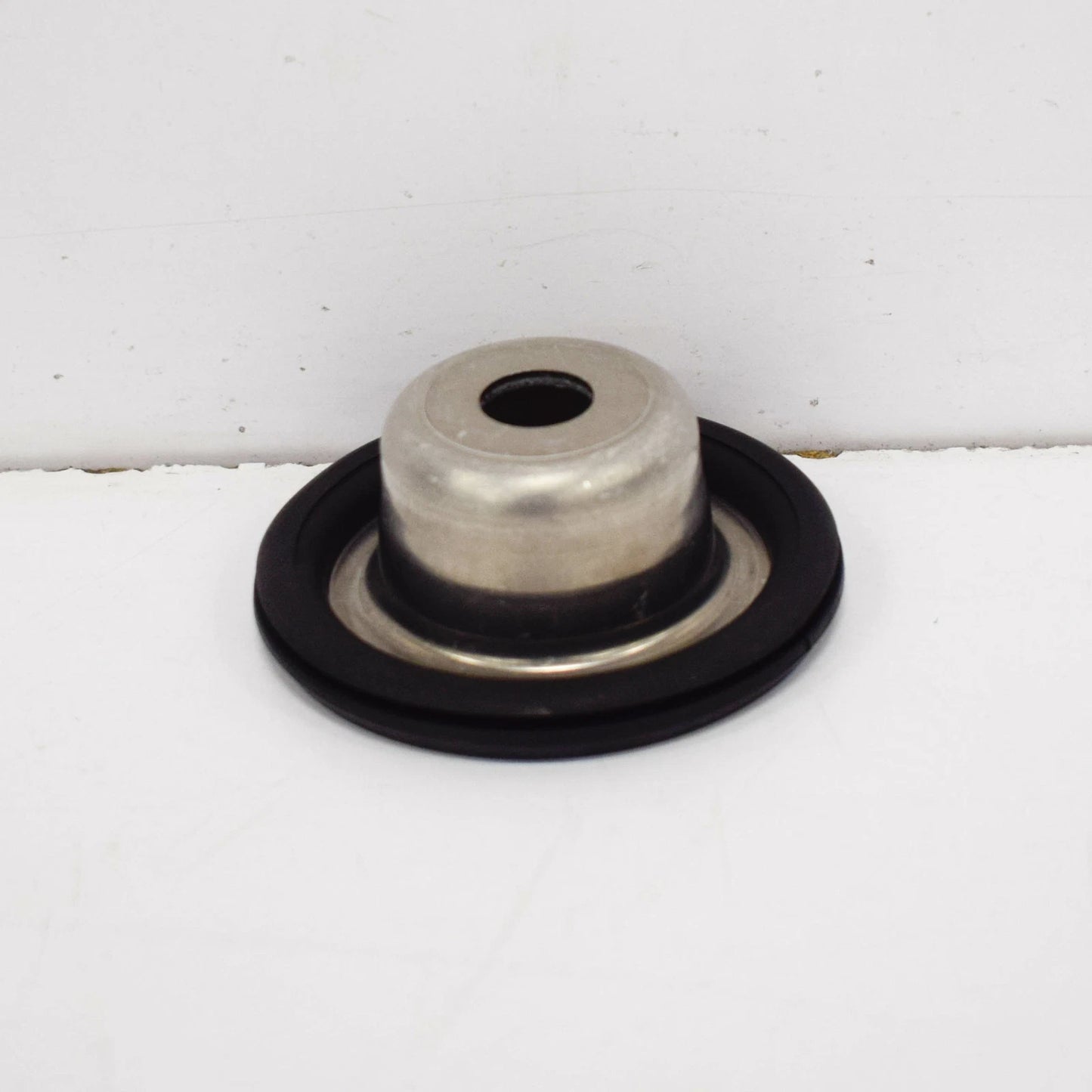 NEW VOLKSWAGEN BORA 1J UPPER STRUT STOP 1J0412319C