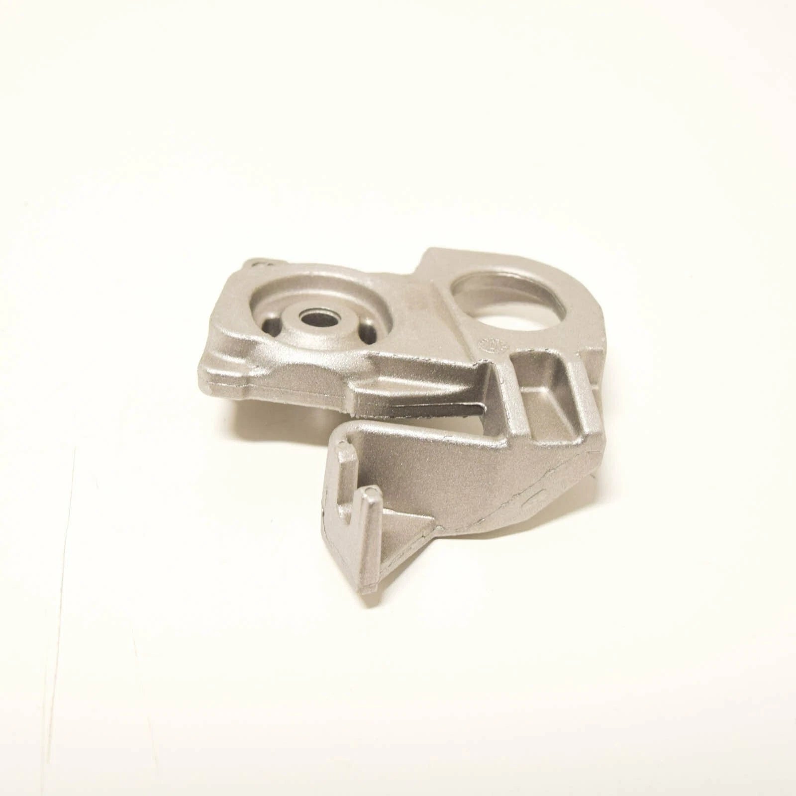 NEW MERCEDES-BENZ E W212 FRONT STIFFENING RIGHT BRACKET A2045010620