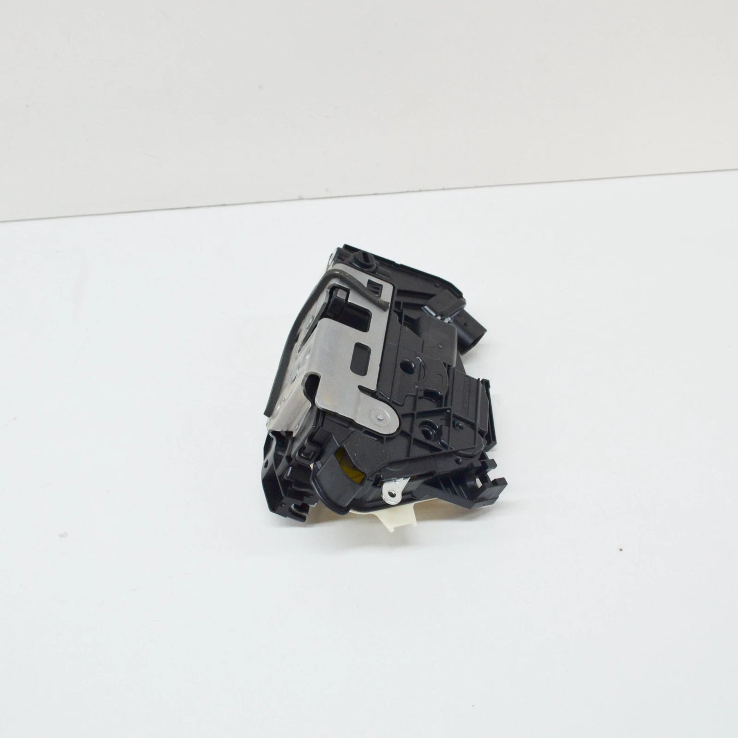 NEW VOLKSWAGEN AMAROK REAR LEFT DOOR LOCK 5N0839015R