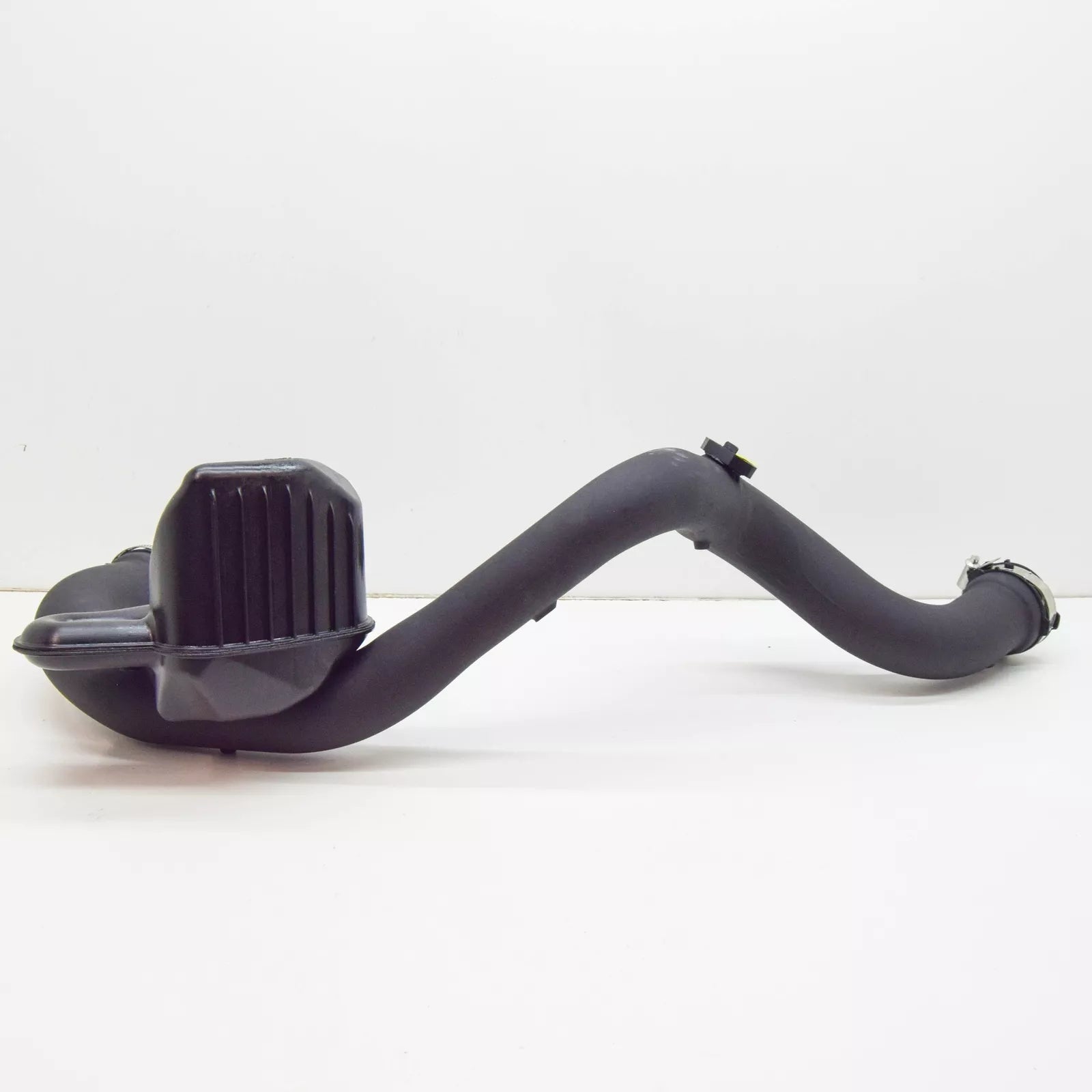 NEW AUDI A4 B8 LEFT CHARGE AIR COOLER PRESSURE HOSE 8K0145673AC ORIGINAL