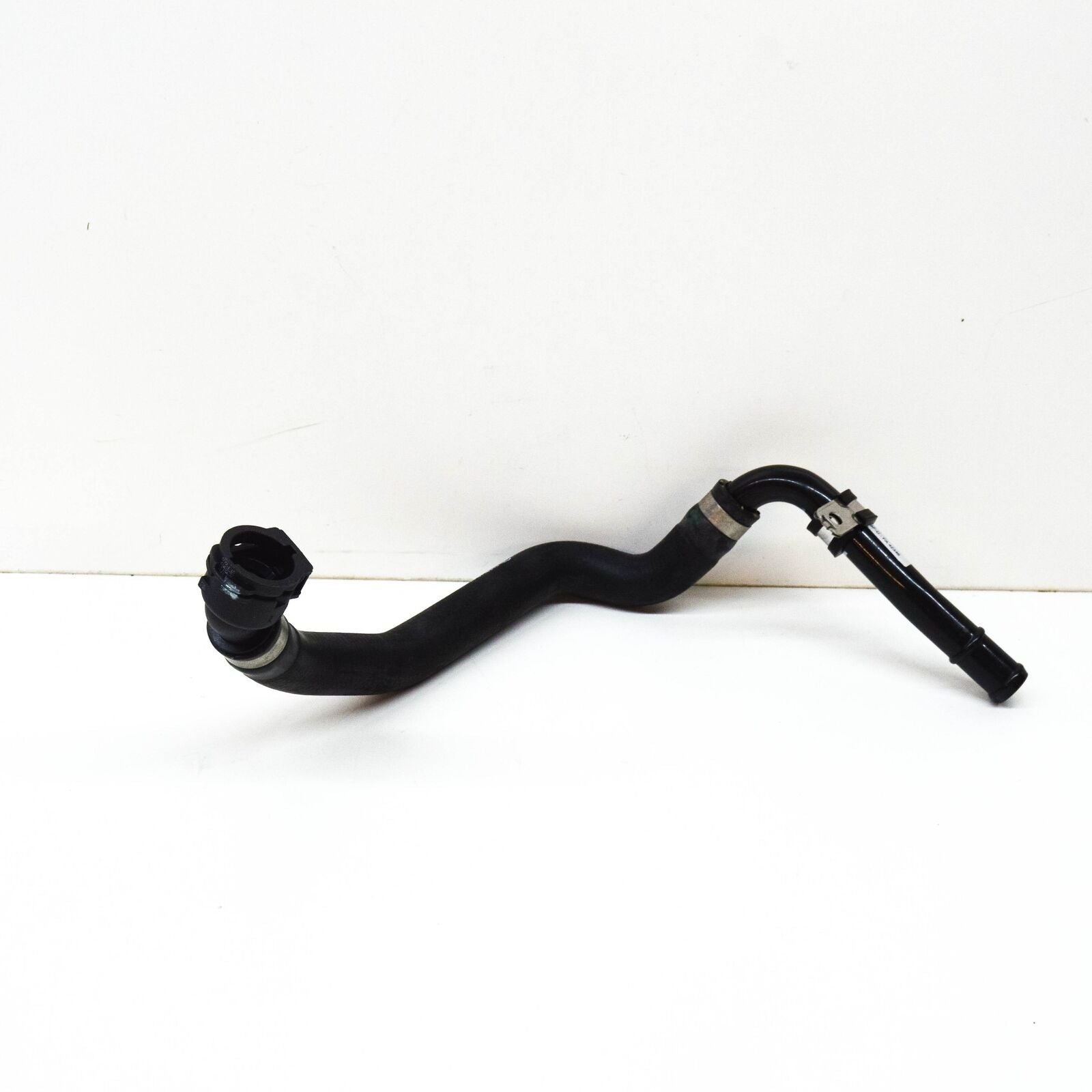 NEW MERCEDES-BENZ CLS C218 COOLANT HOSE A2125010064 ORIGINAL