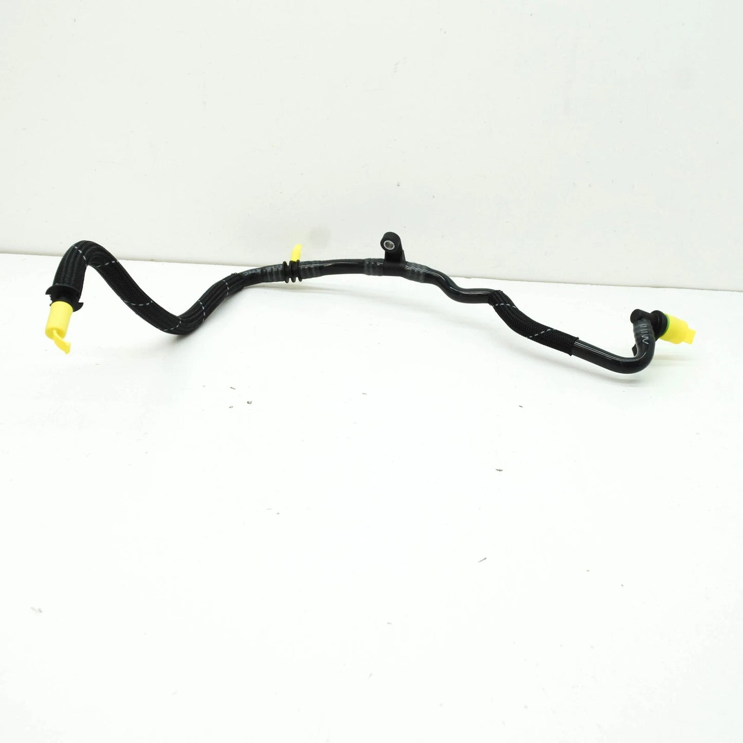 NEW AUDI A4 B9 ENGINE VACUUM PIPE 059131057Q ORIGINAL