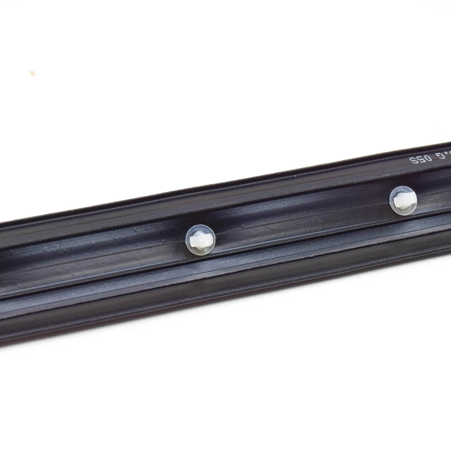 NEW SKODA KAROQ NU REAR RIGHT LOWER DOOR SEAL RUBBER 575839120C9B9 ORIGINAL