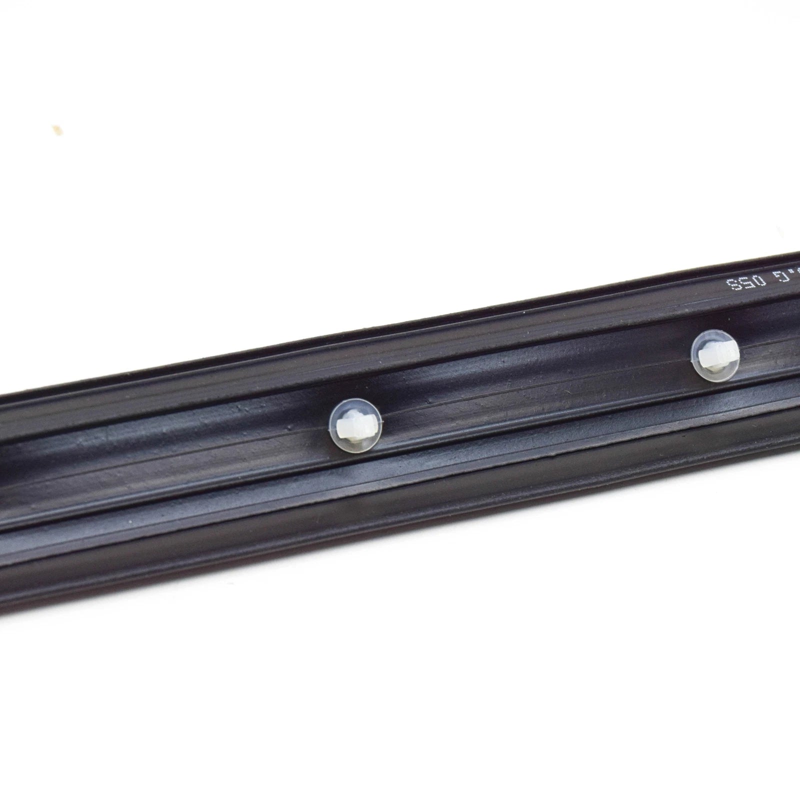 NEW SKODA KAROQ NU REAR RIGHT LOWER DOOR SEAL RUBBER 575839120C9B9 ORIGINAL